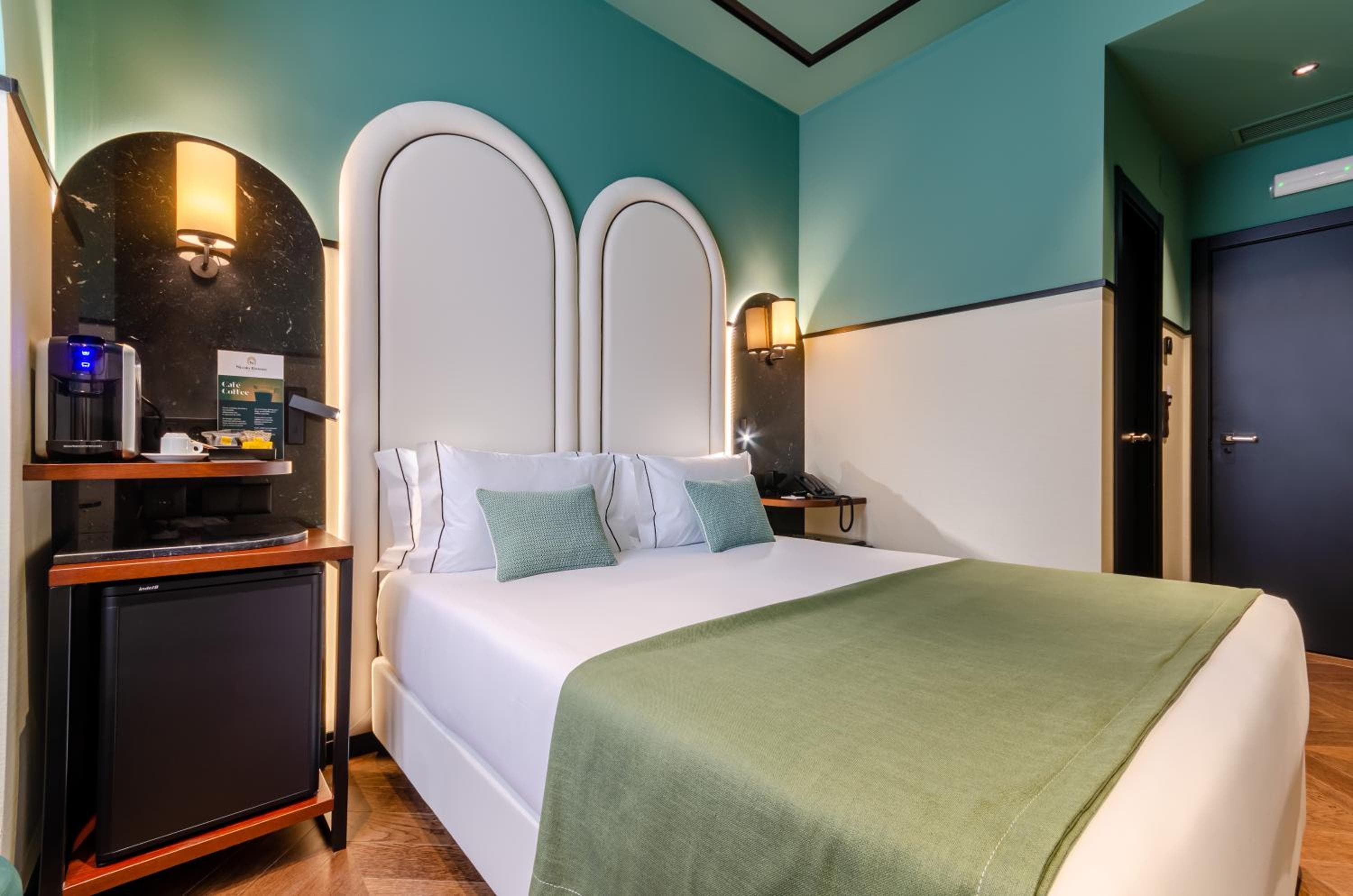 Nicola Rossio Hotel — 23