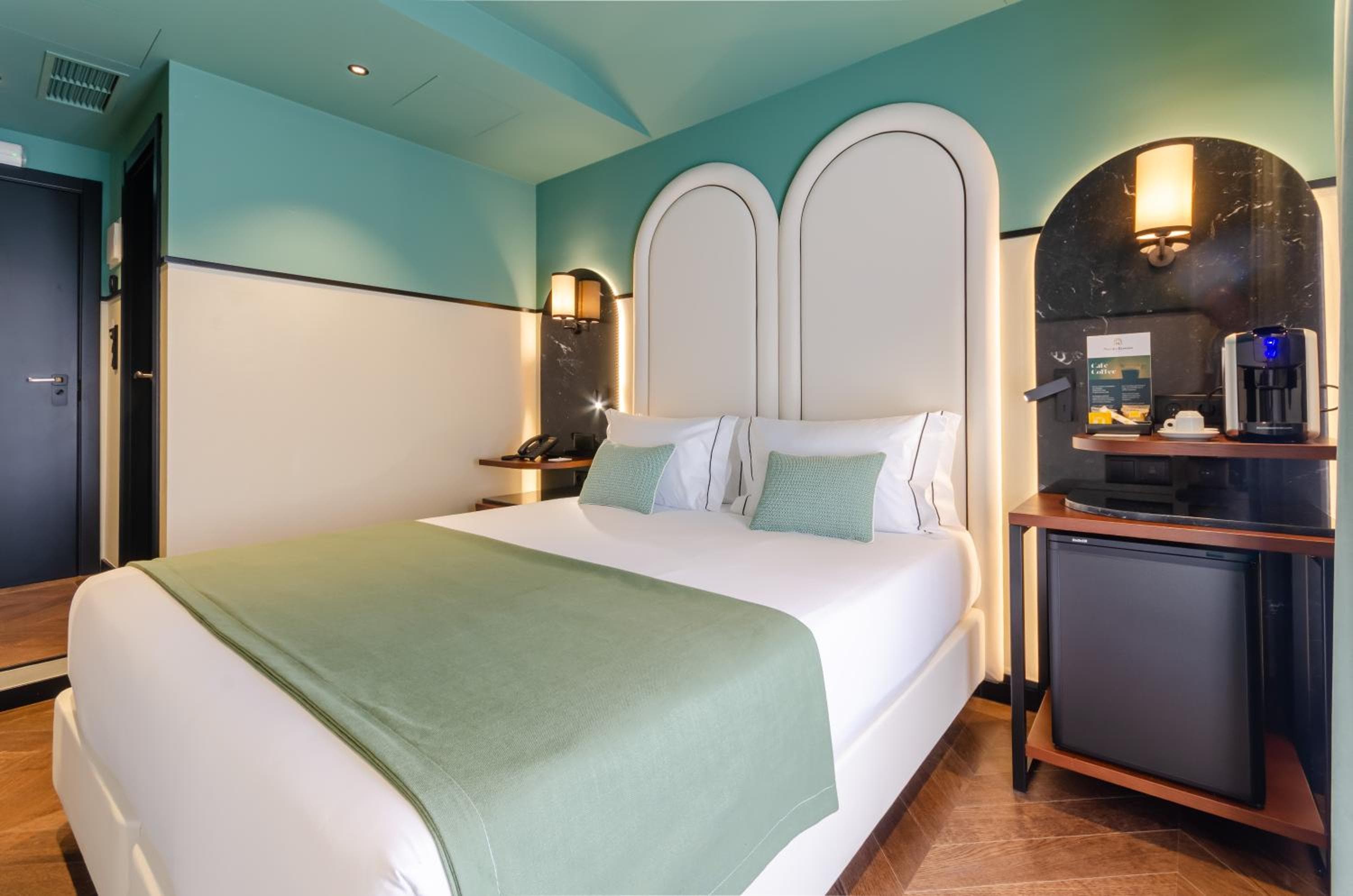 Nicola Rossio Hotel — 8