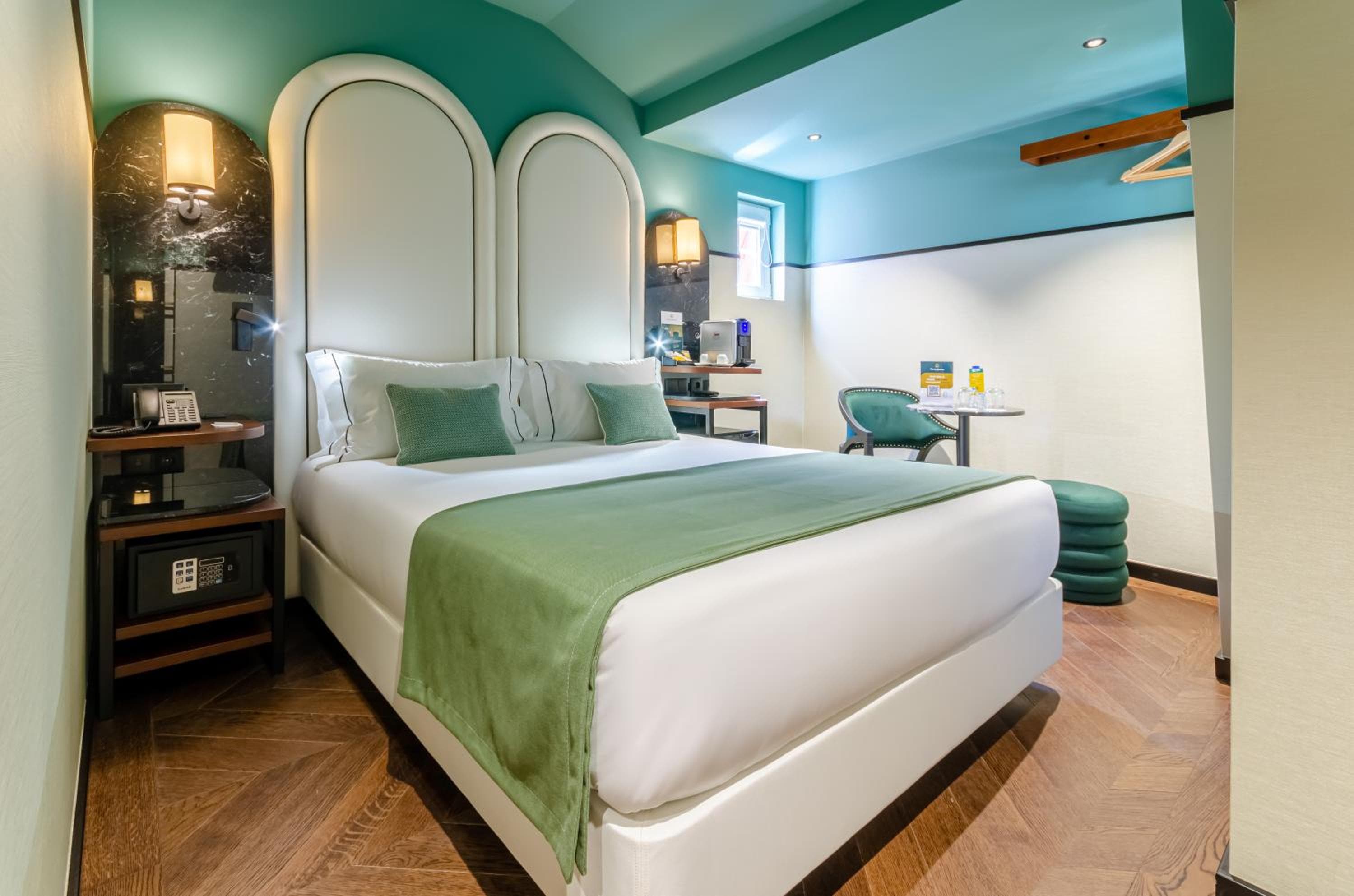 Nicola Rossio Hotel — 10