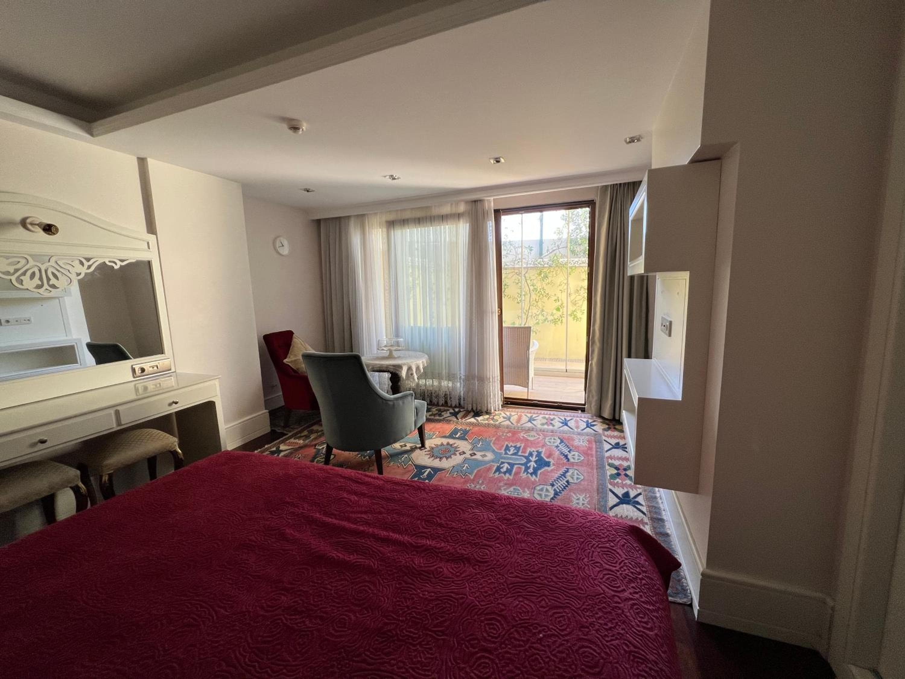 C'è l'Hotel Istanbul — 24
