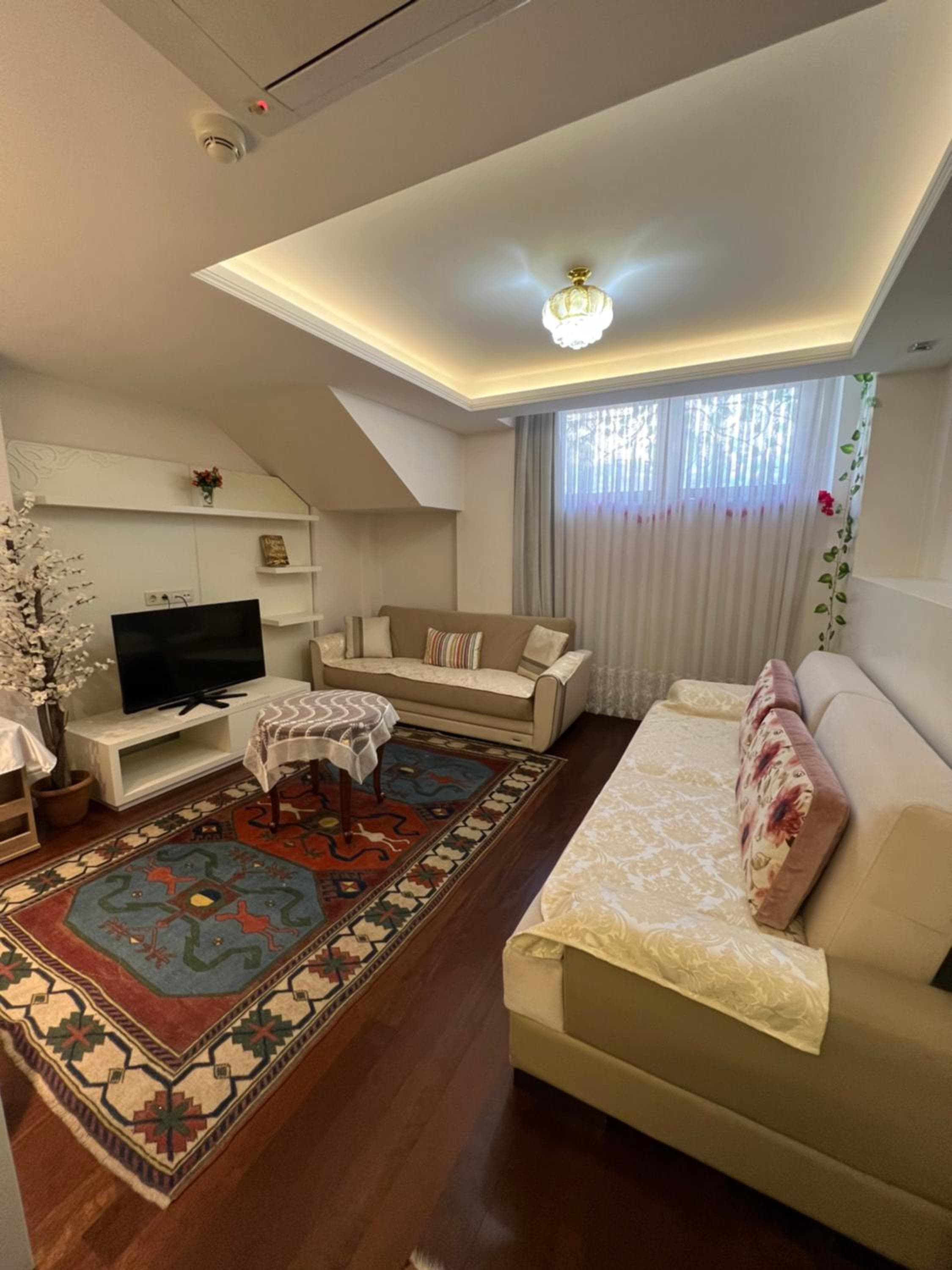 C'è l'Hotel Istanbul — 29