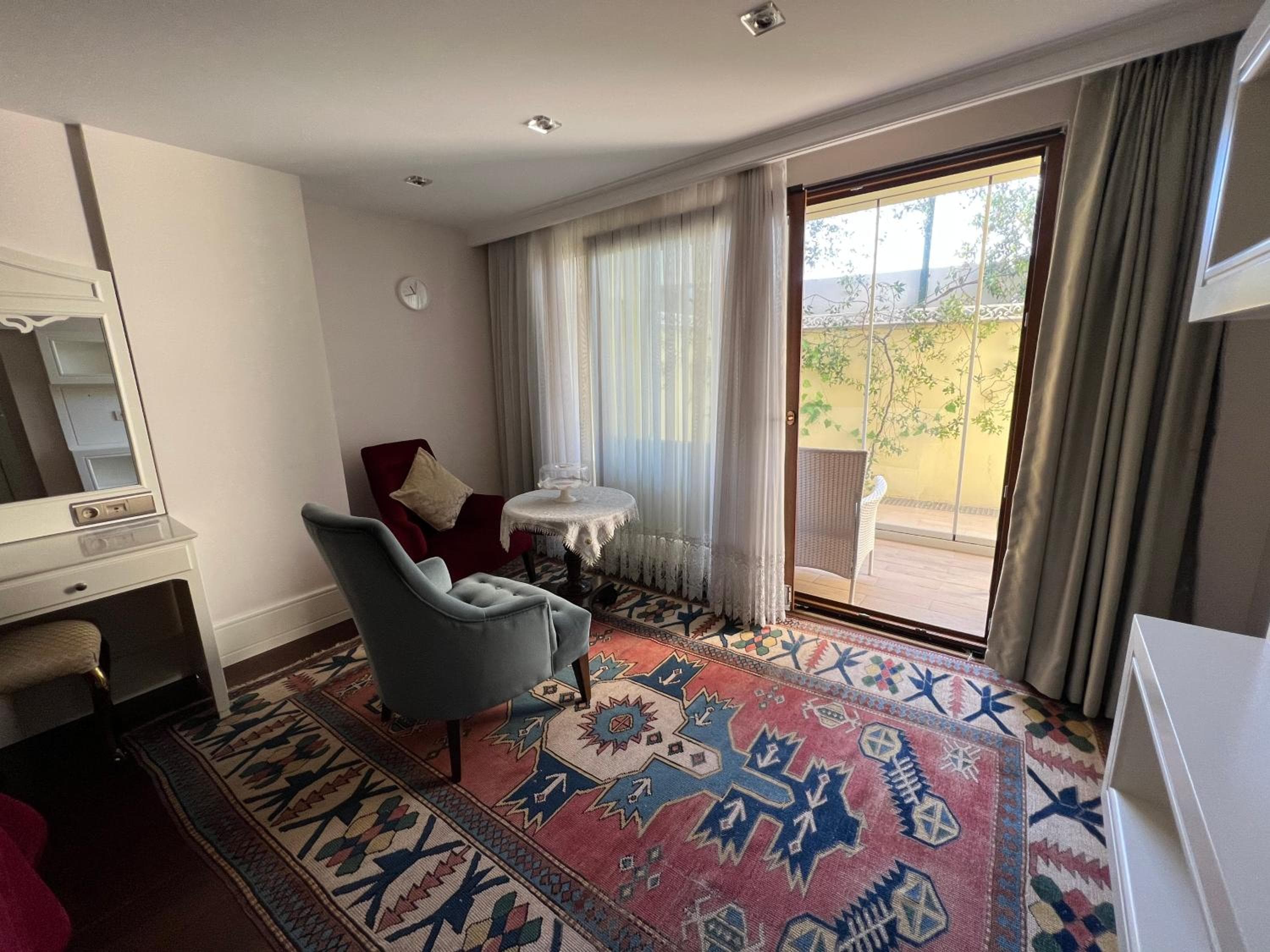 C'è l'Hotel Istanbul — 28