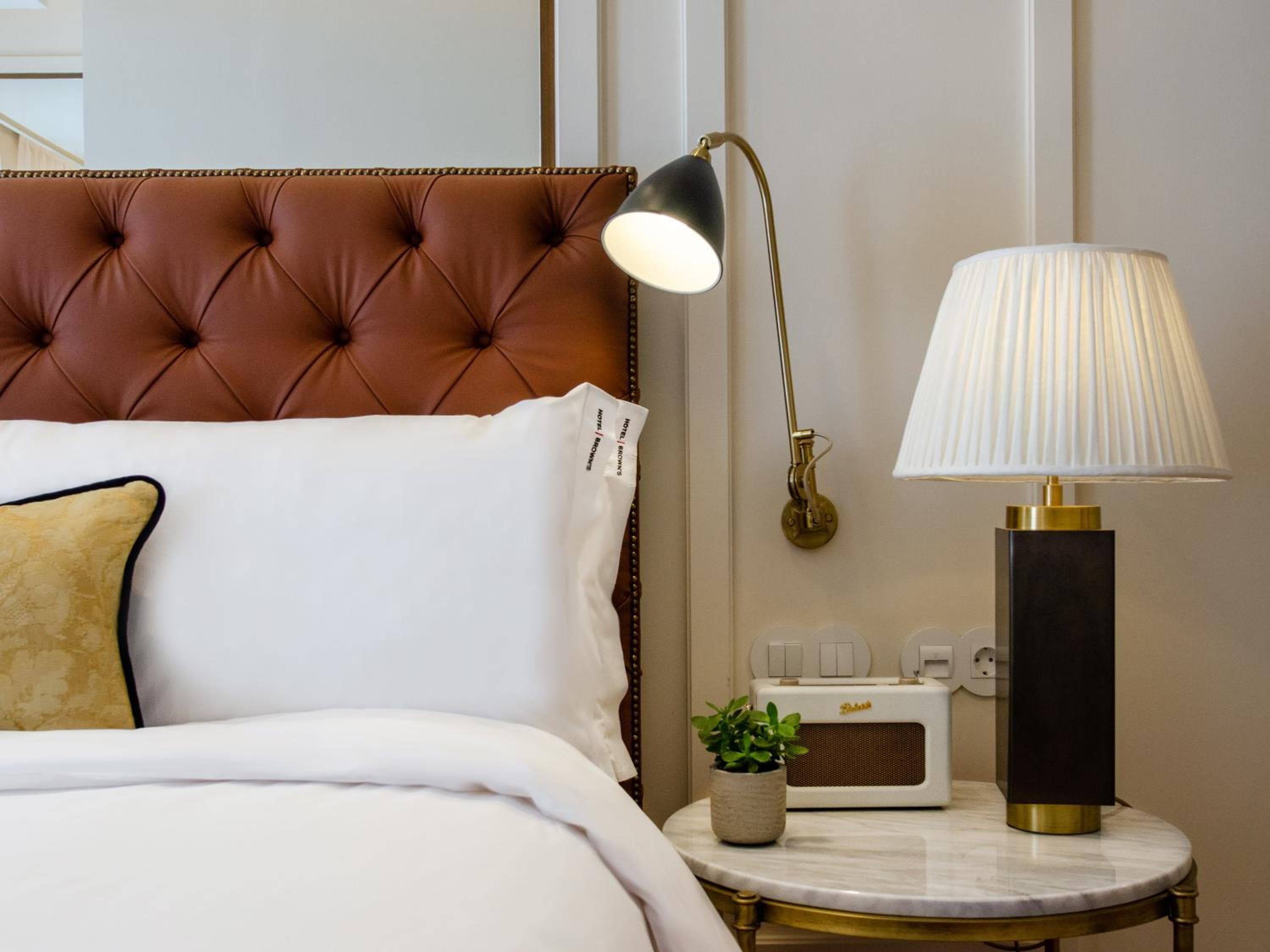Browns Avenue Hotel — 11