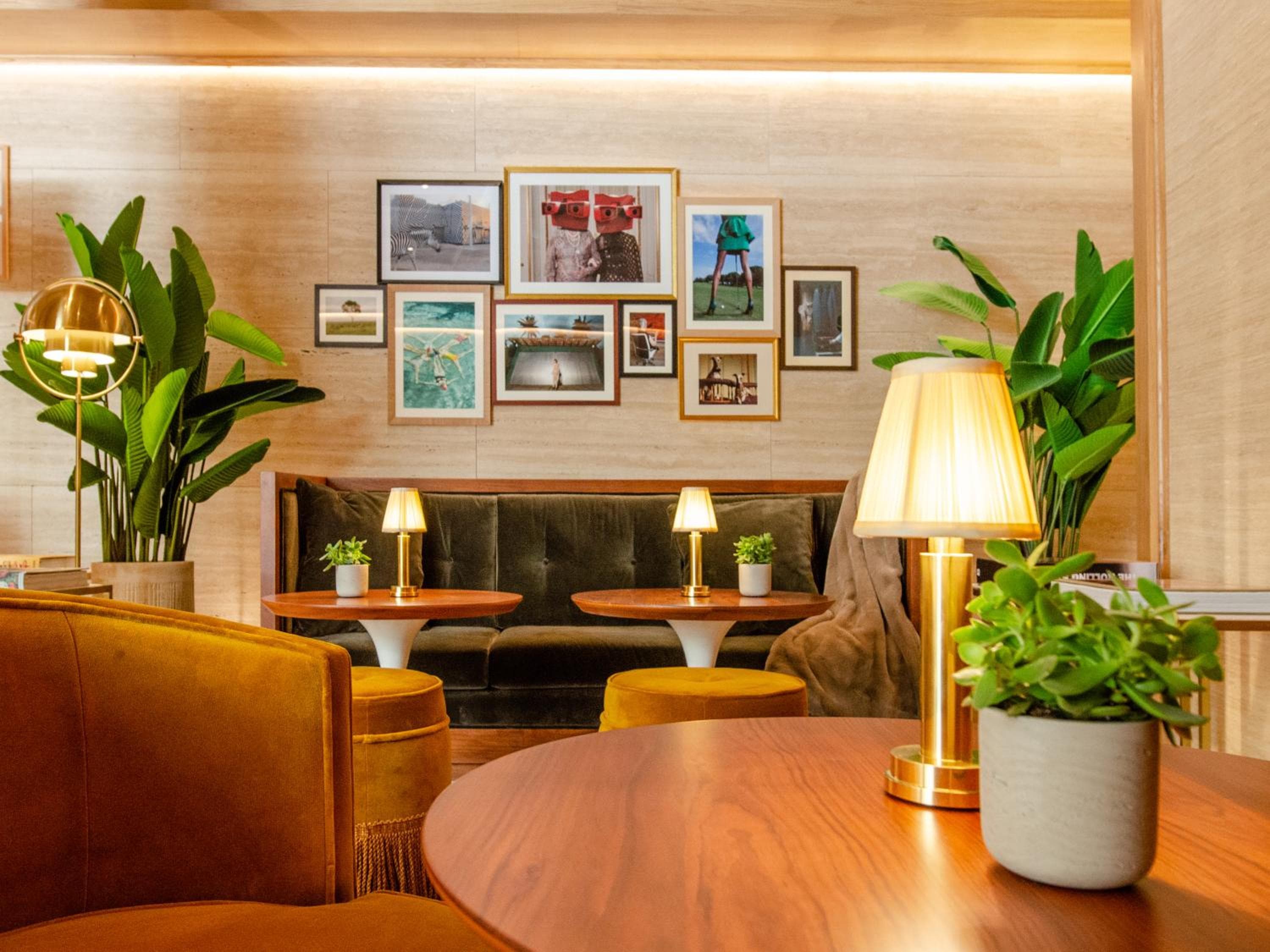 Browns Avenue Hotel — 22