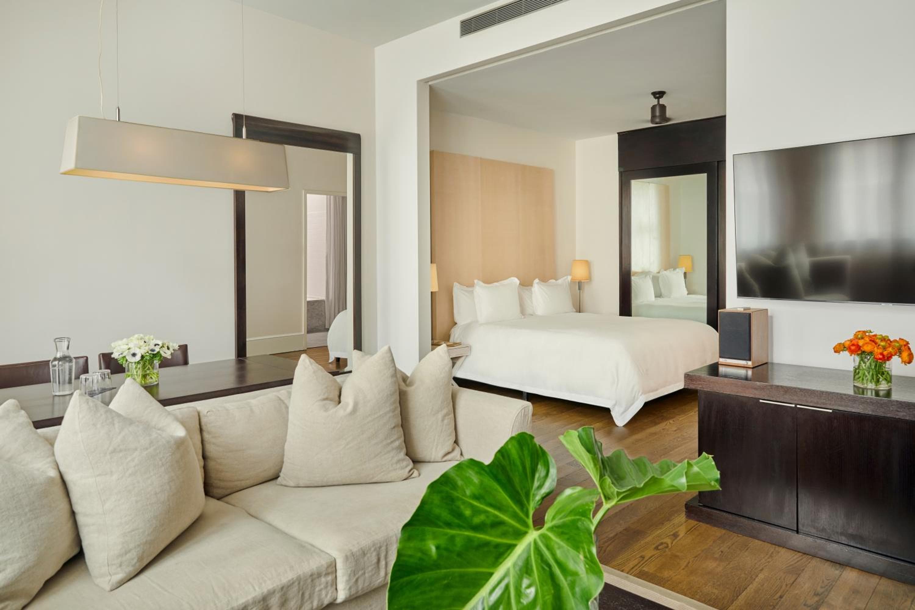 The Mercer — 30