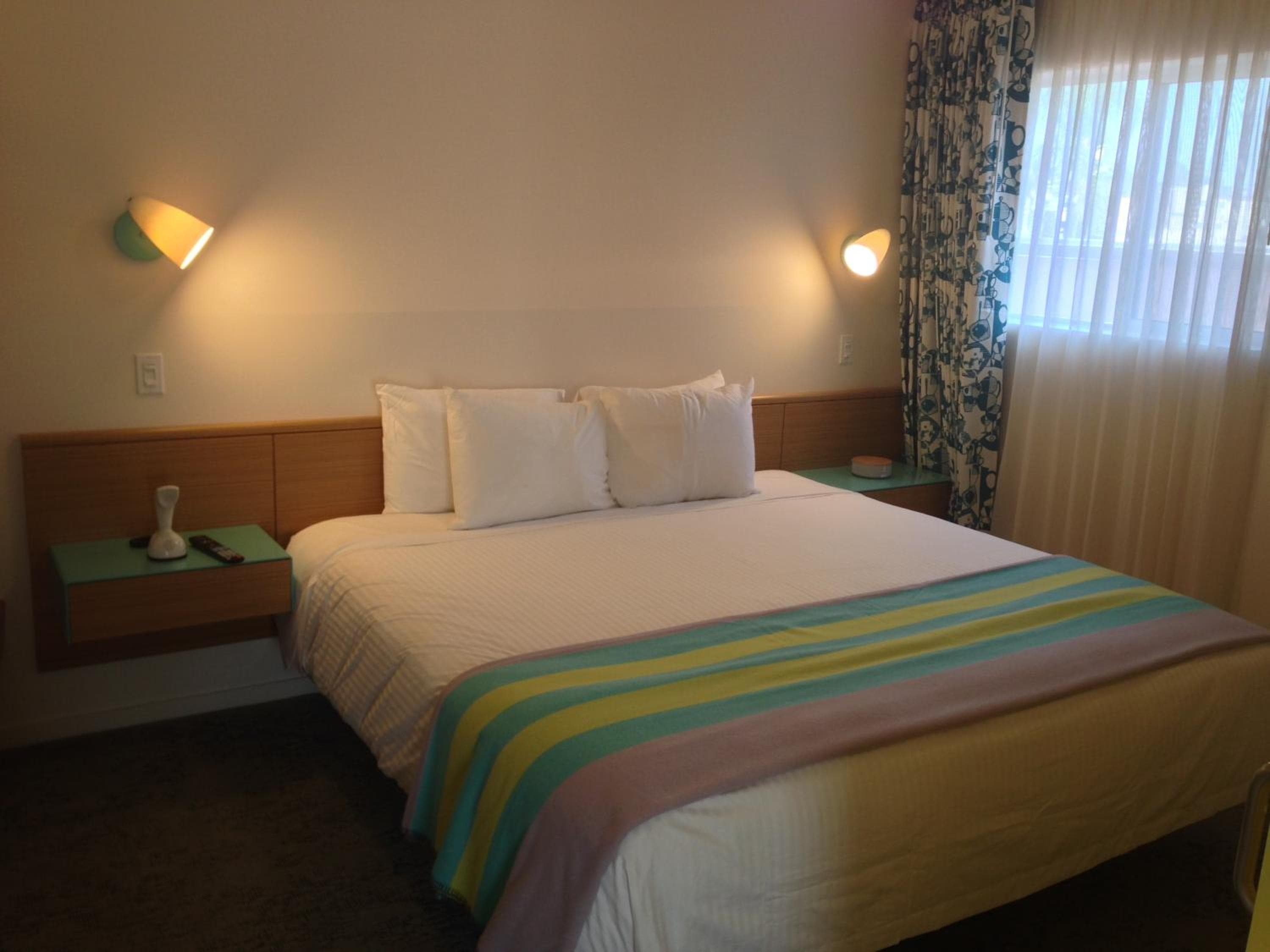 Beverly Laurel Hotel — 30