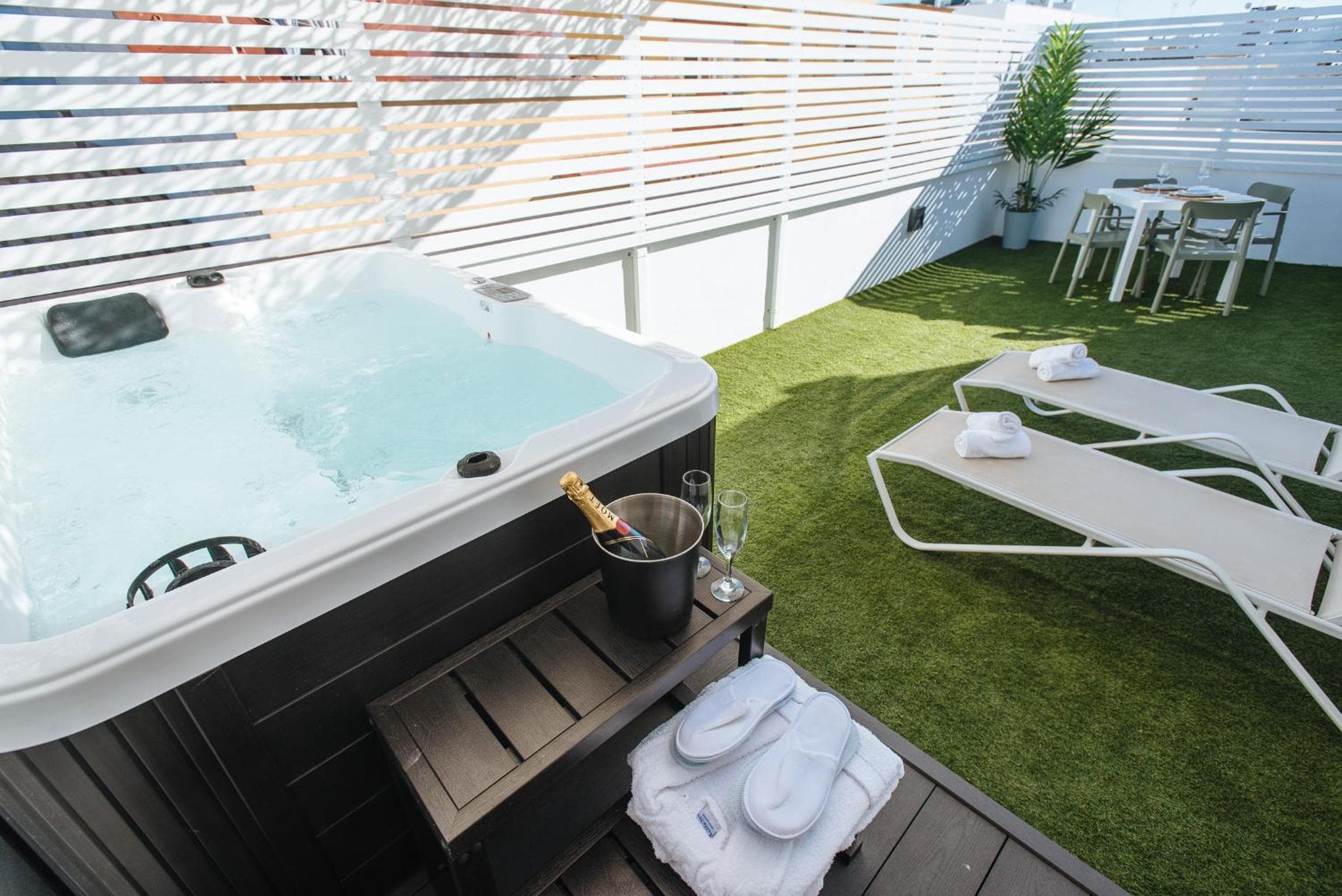 Lola de Triana Apartments — 29