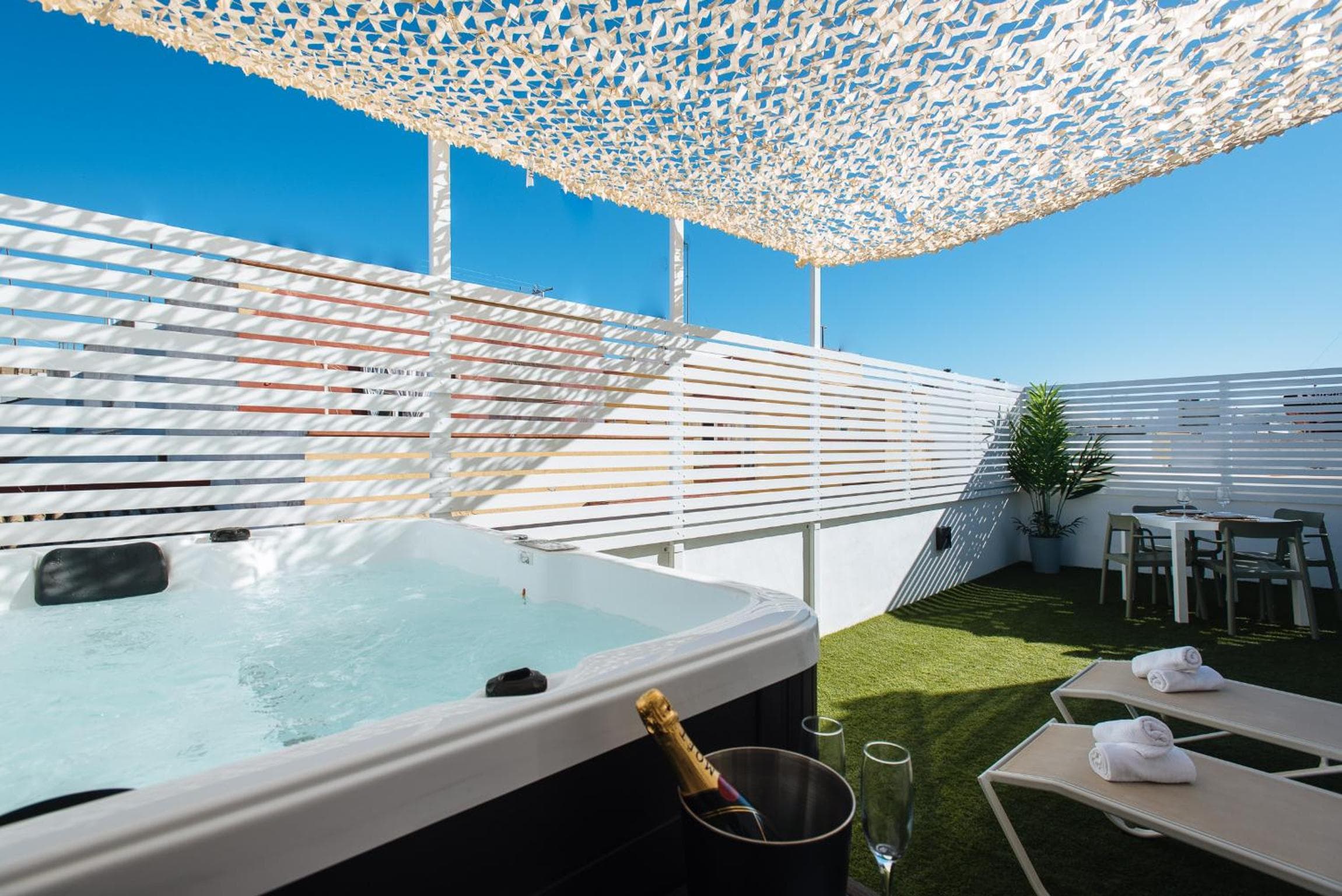 Lola de Triana Apartments — 26