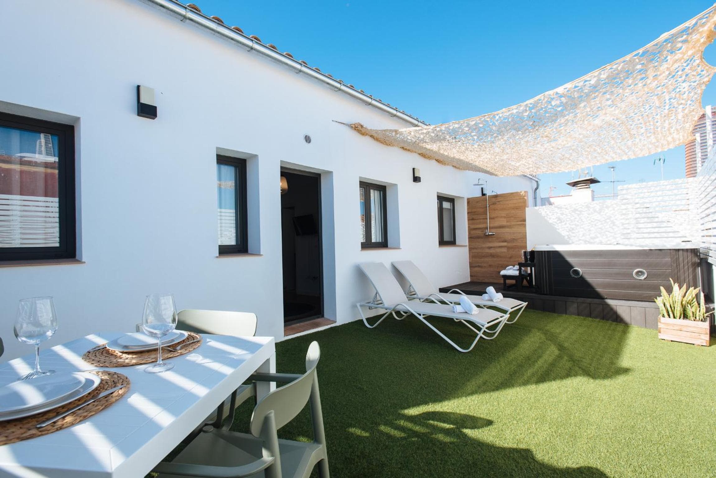 Lola de Triana Apartments — 23