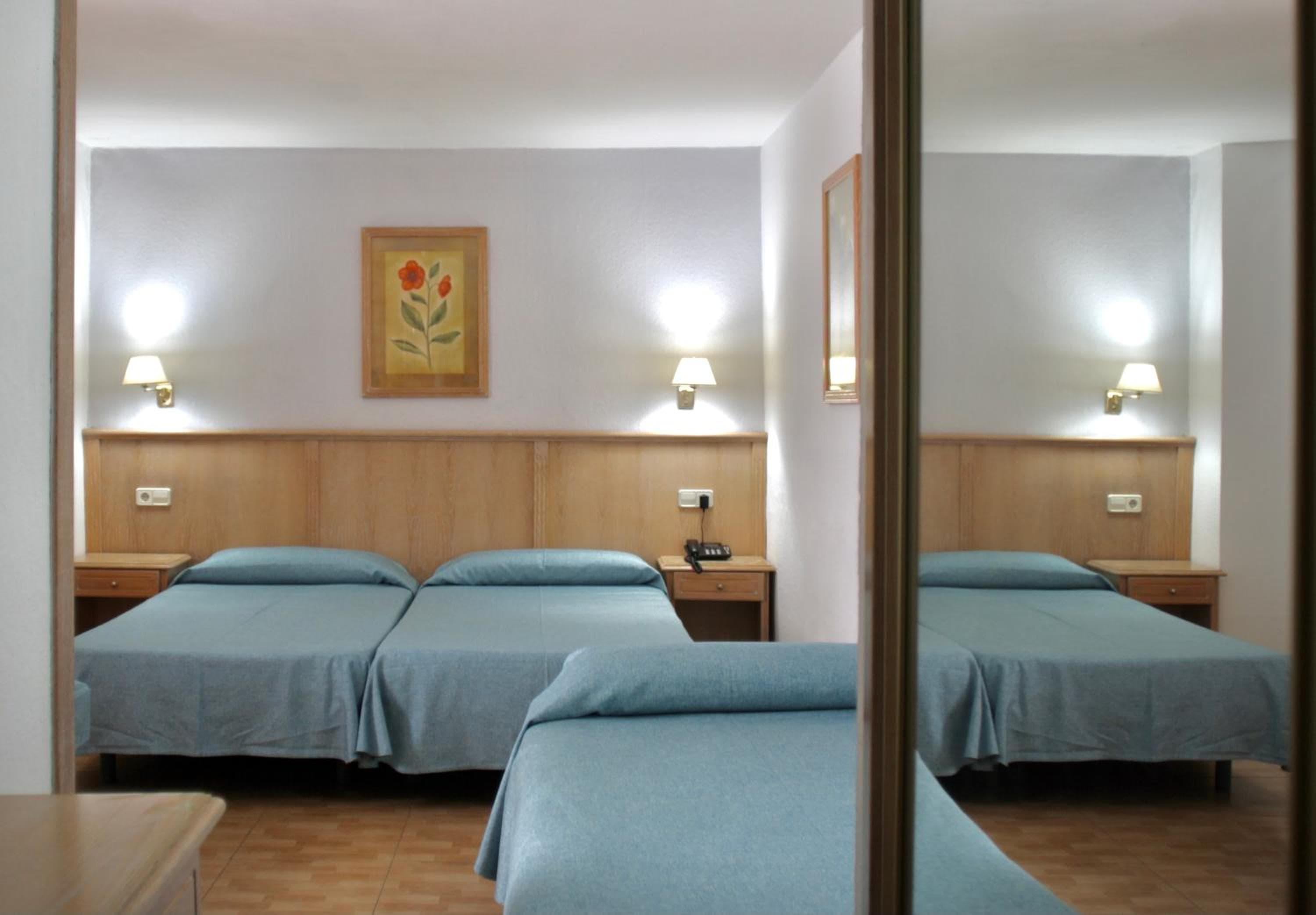 Apartamentos Park Plaza — 3