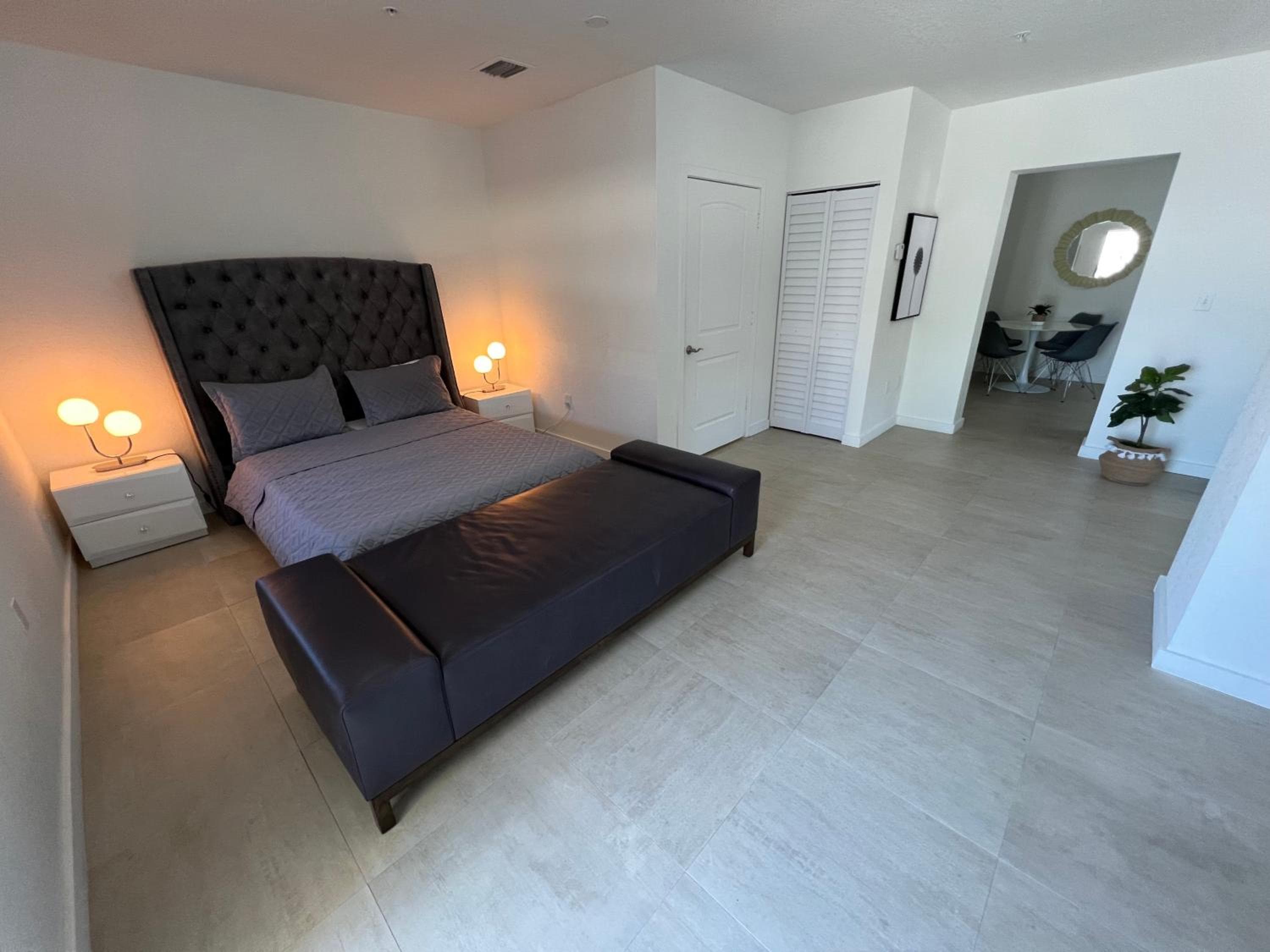 Renzzi Wynwood Apartments — 19