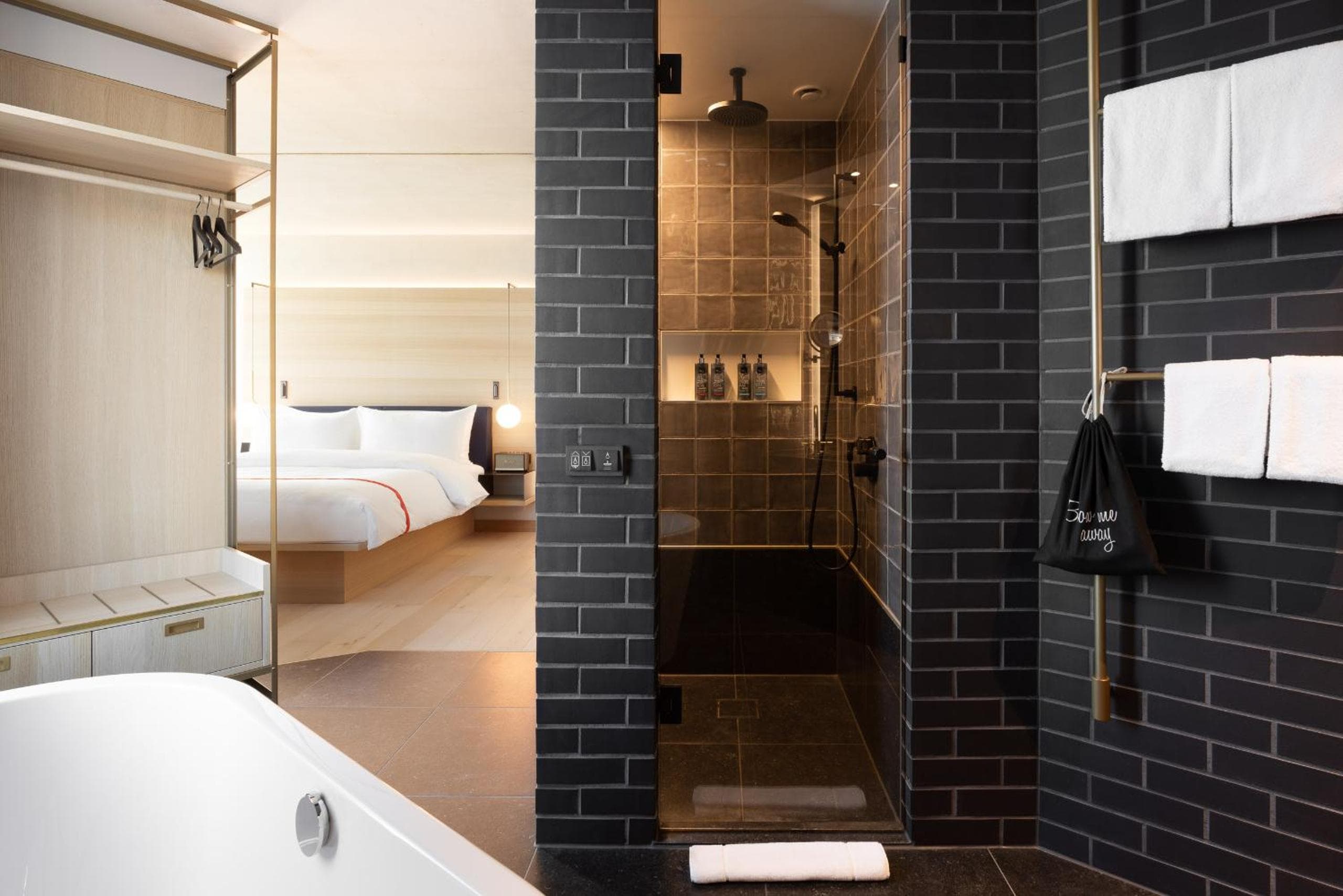 Ruby Emma Hotel Amsterdam by IHG — 10