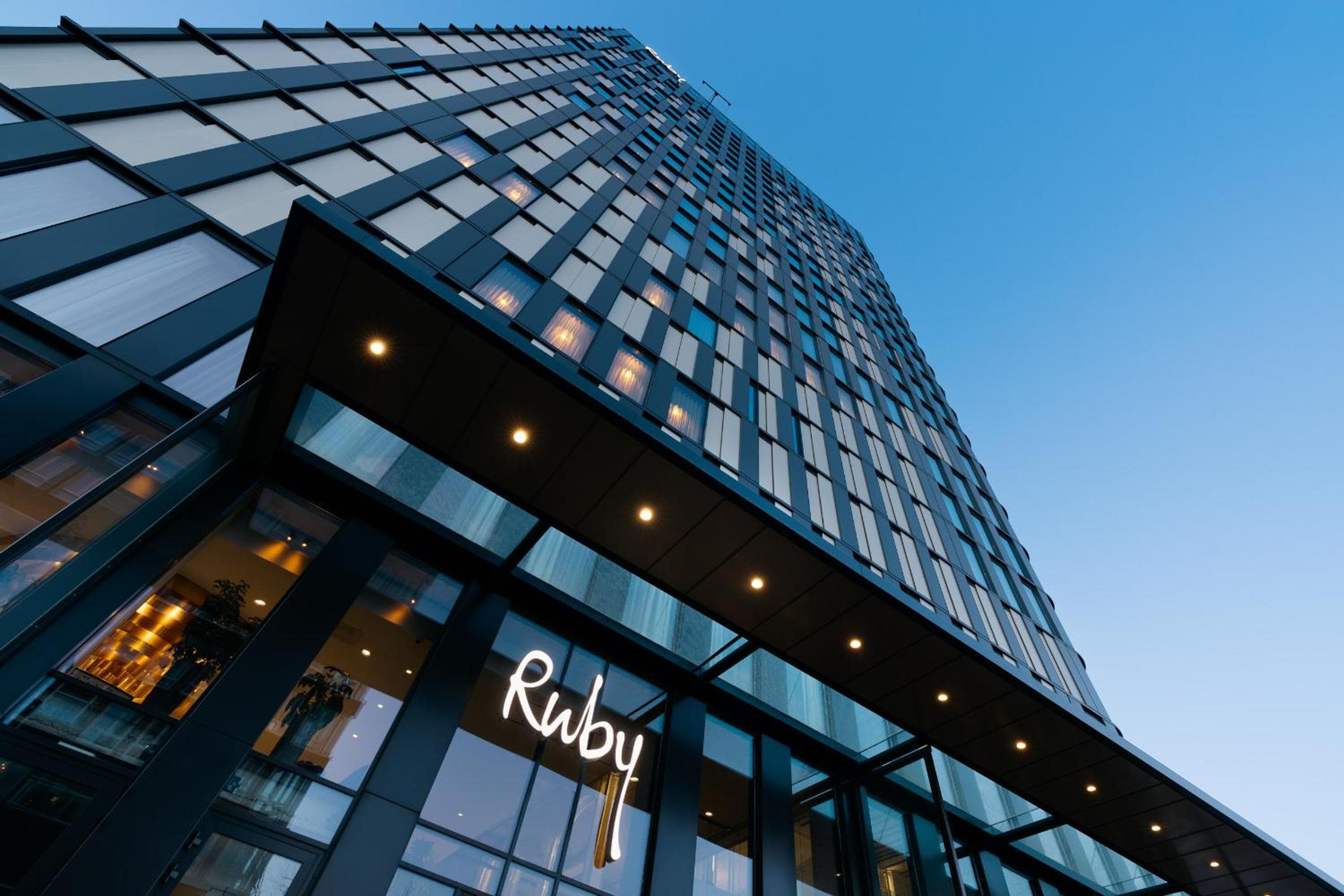 Ruby Emma Hotel Amsterdam — 1
