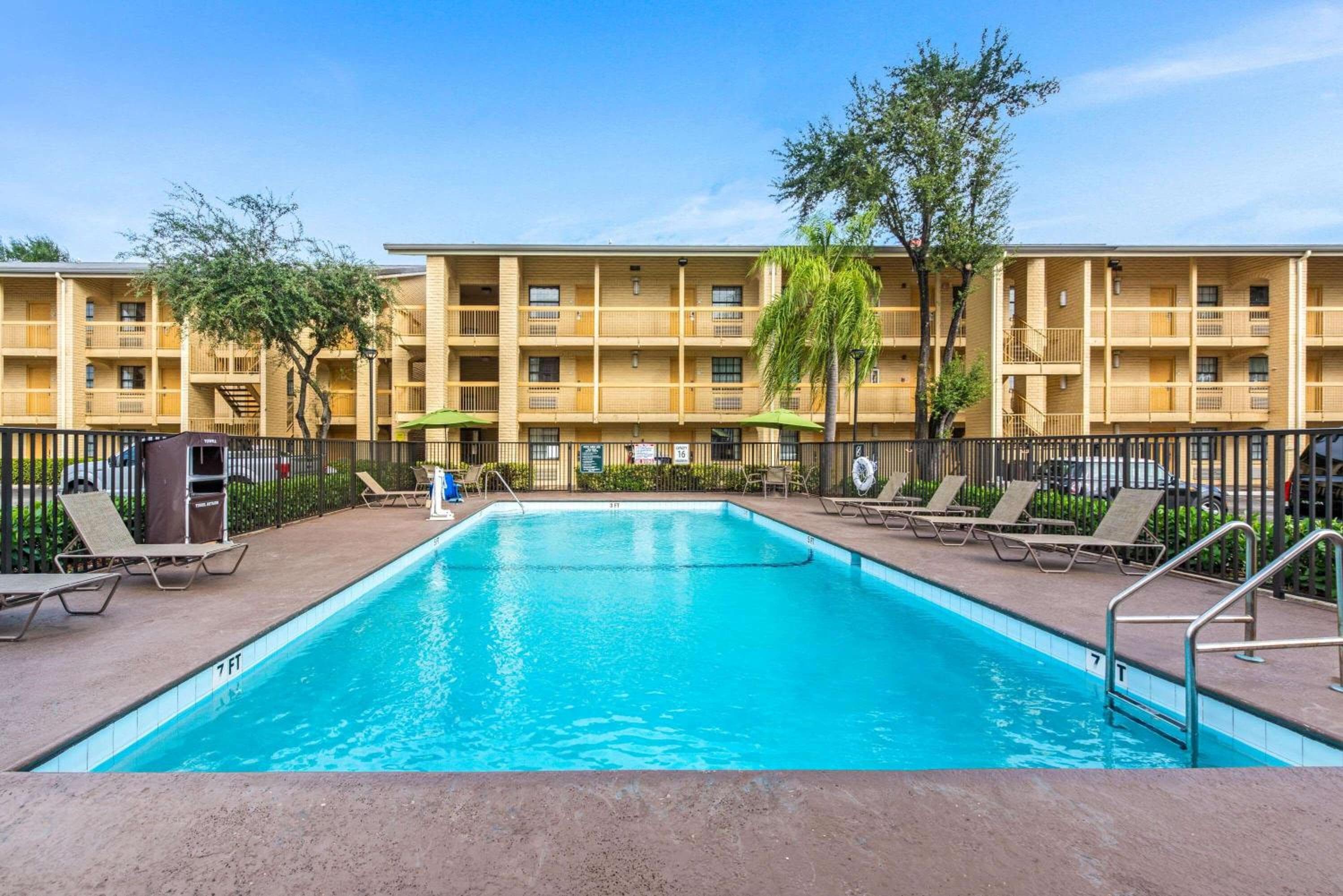 La Quinta Inn presso il Wyndham Miami Airport North — 4