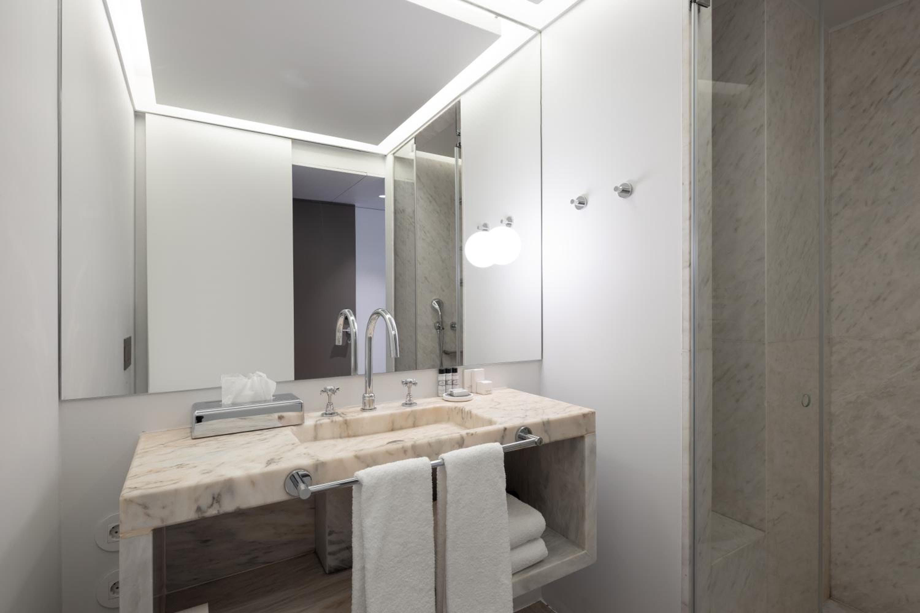 Lisboa Pessoa Hotel hotel, Rua da Oliveira ao Carmo, 8, Lisbon, Portugal — photo 77