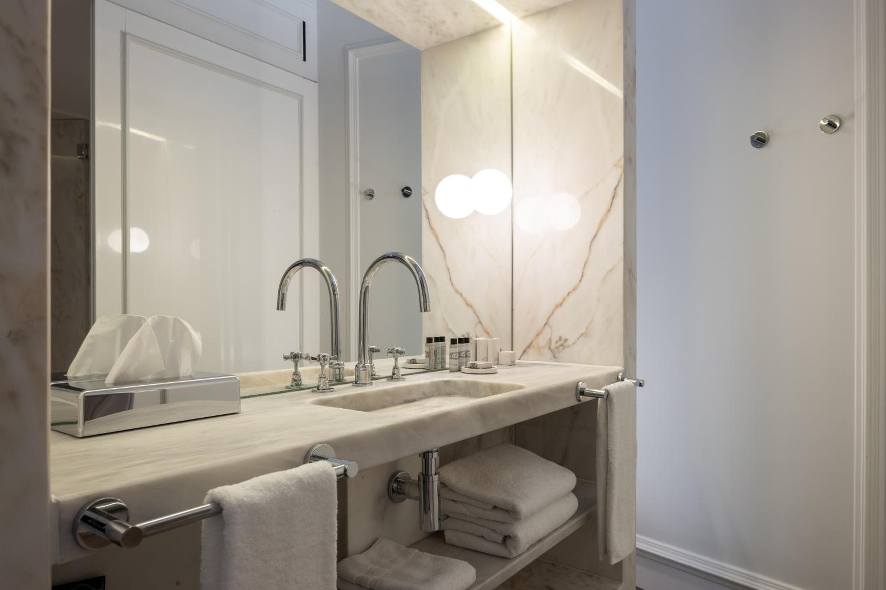 Lisboa Pessoa Hotel hotel, Rua da Oliveira ao Carmo, 8, Lisbon, Portugal — photo 91