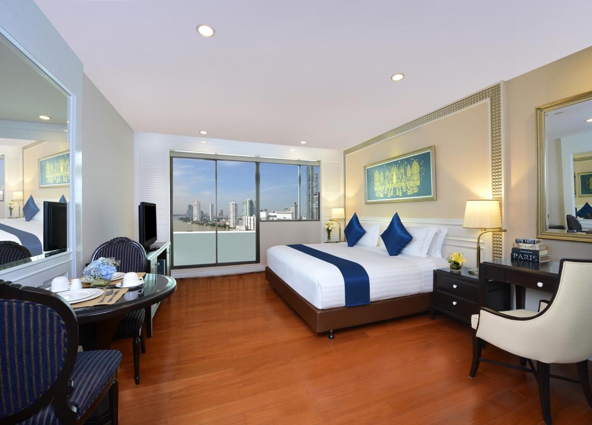 Centre Point Plus Hotel Silom — 26