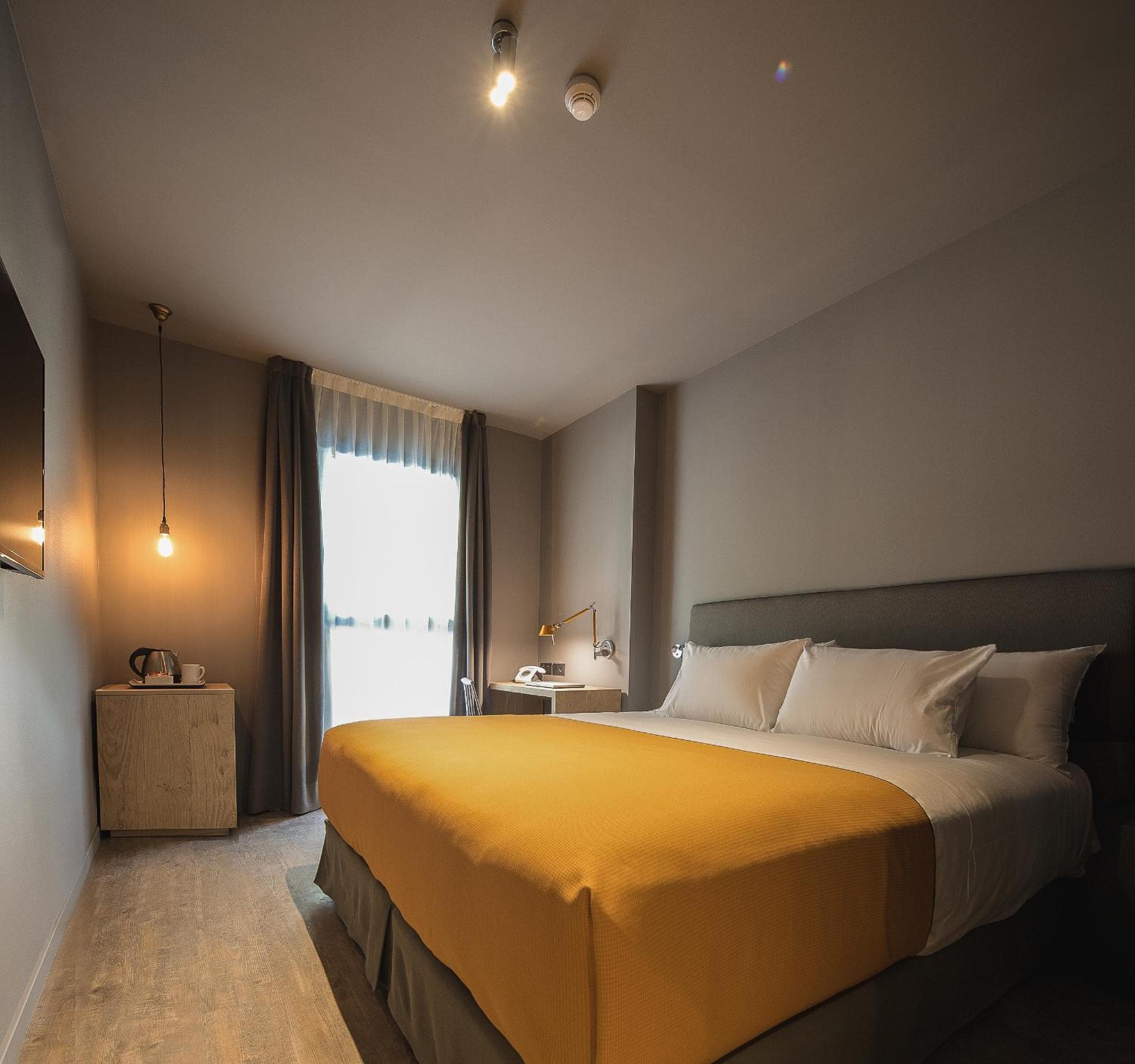 Yurban Trafalgar Hotel — 10