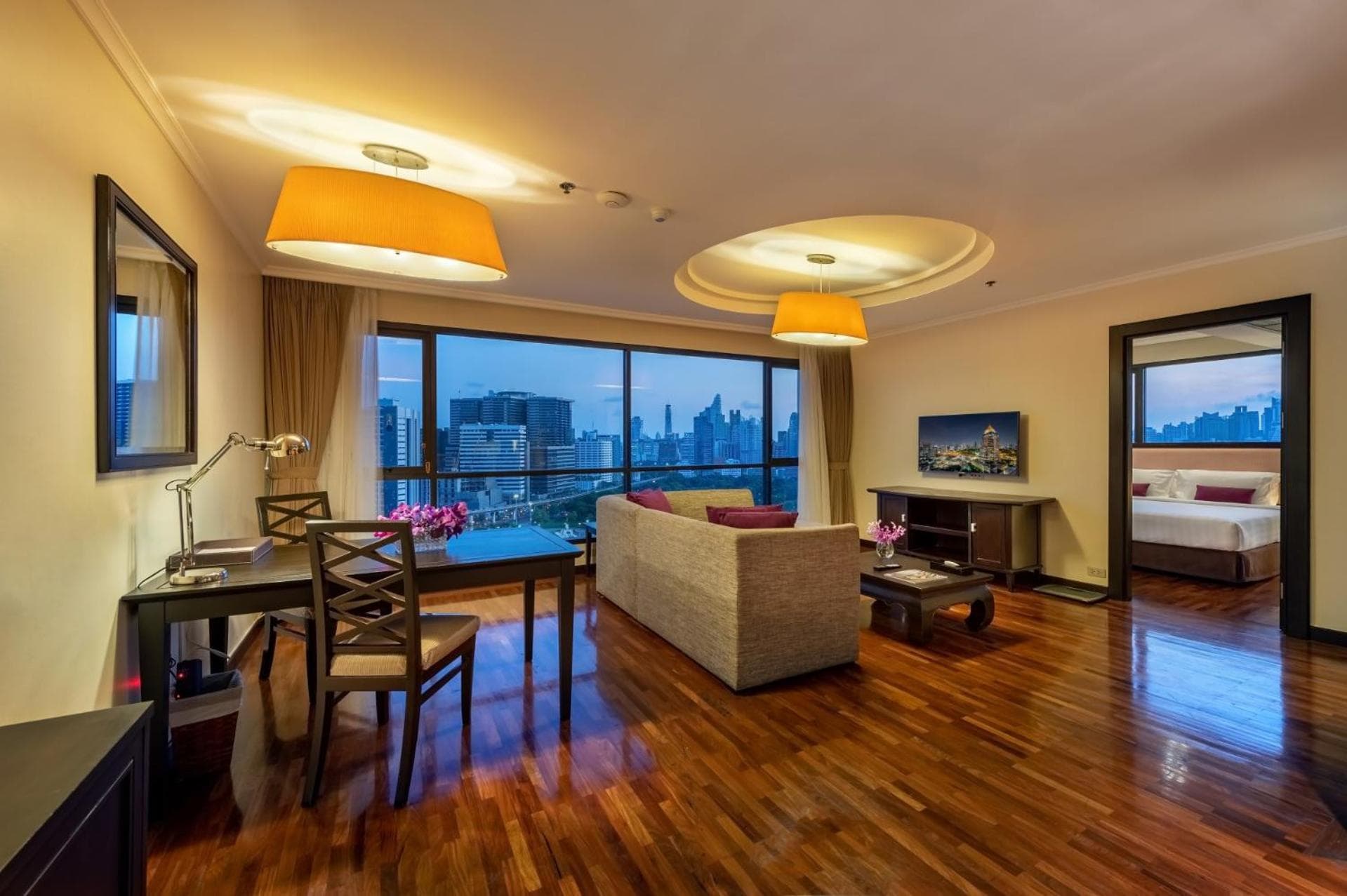 Bandara Suites Silom, Bangkok — 4