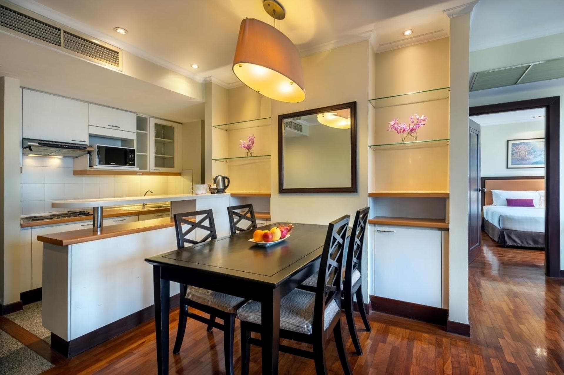 Bandara Suites Silom, Bangkok — 12