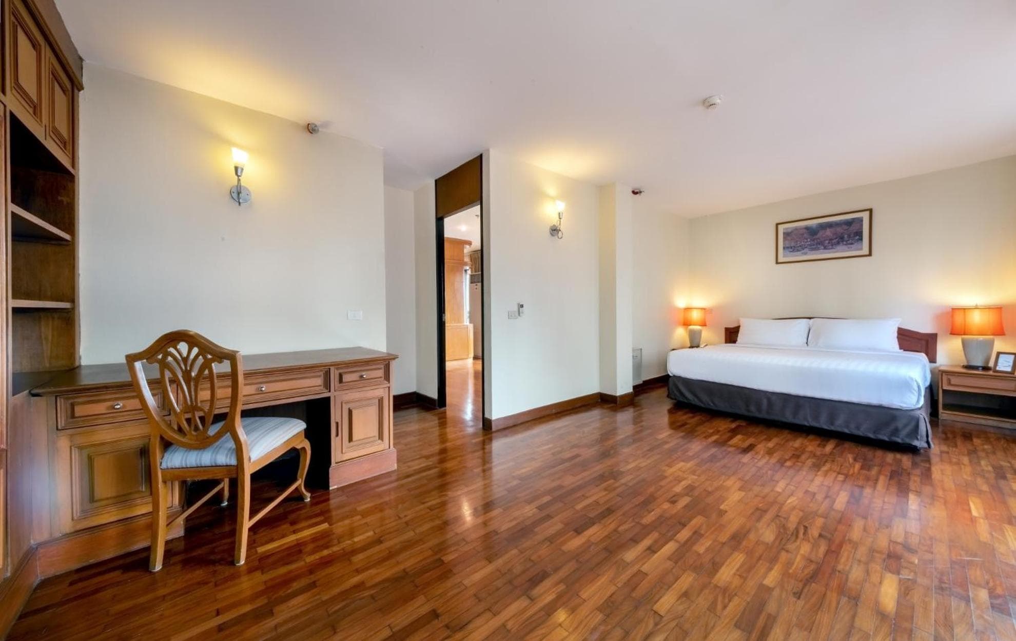 Bandara Suites Silom, Bangkok — 7