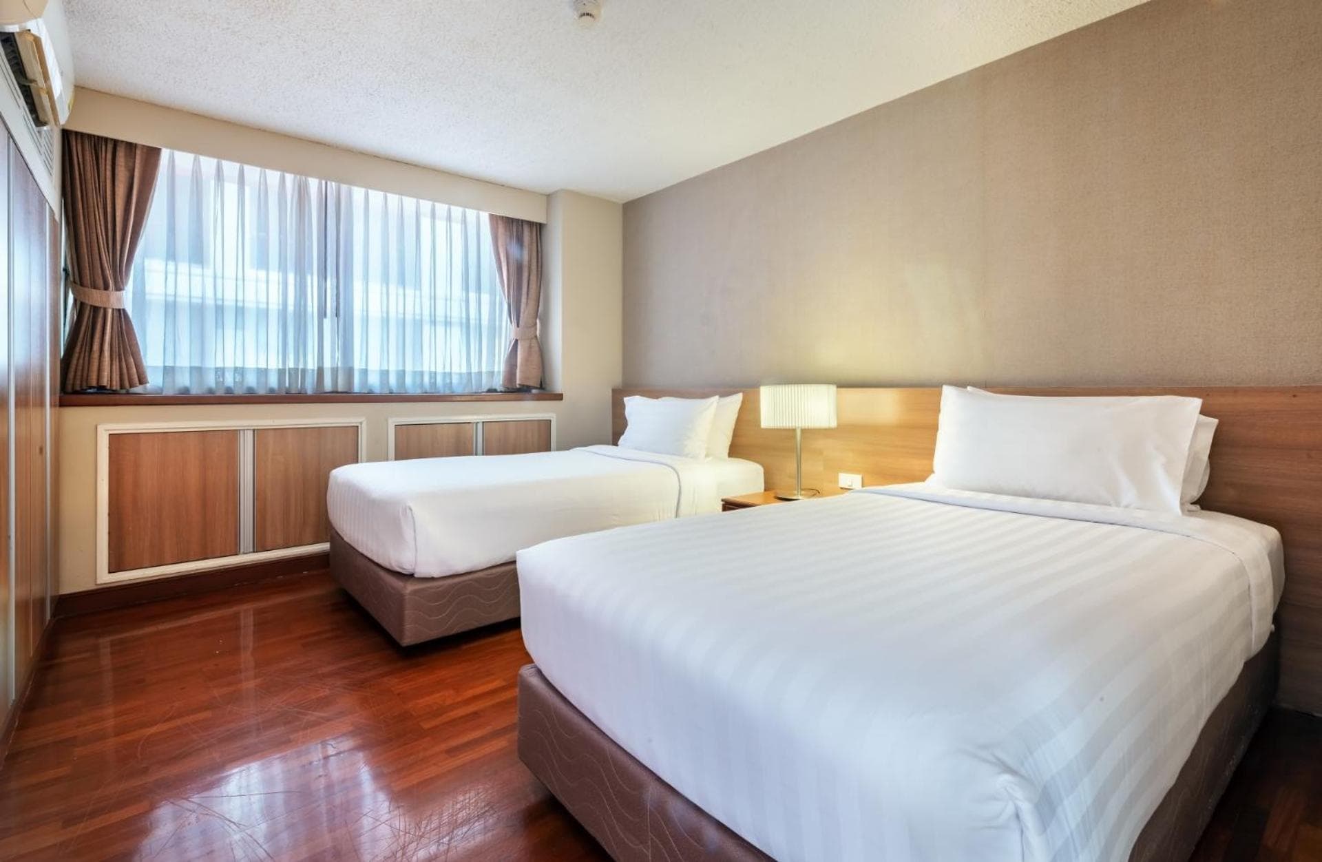 Bandara Suites Silom, Bangkok — 29