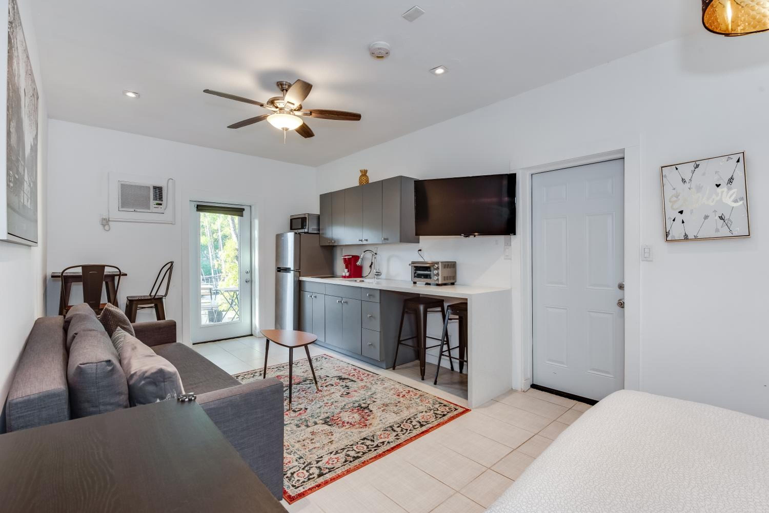 Modern Riverview Apartments — 3