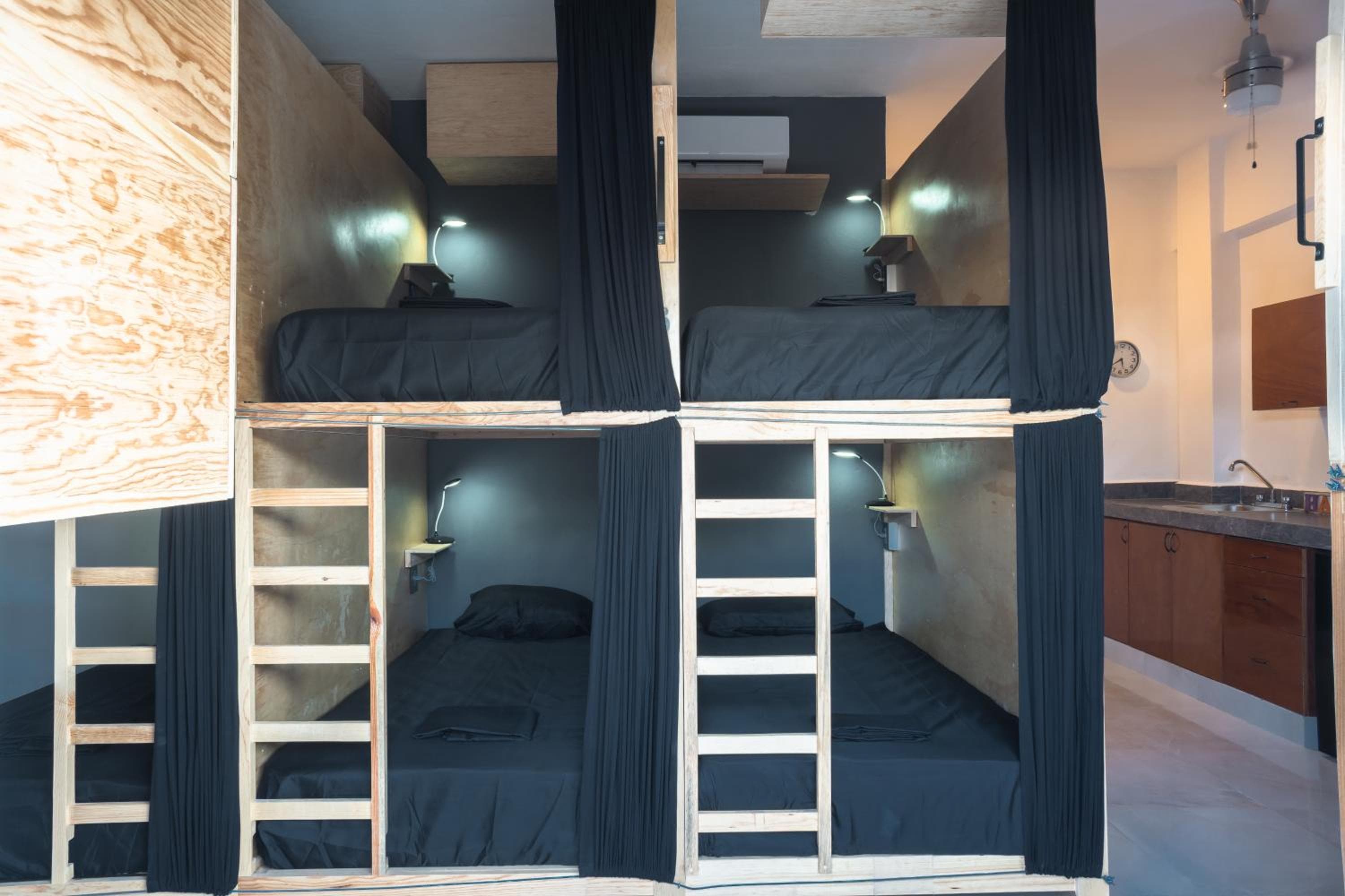Maui Hostels Playa del Carmen — 16
