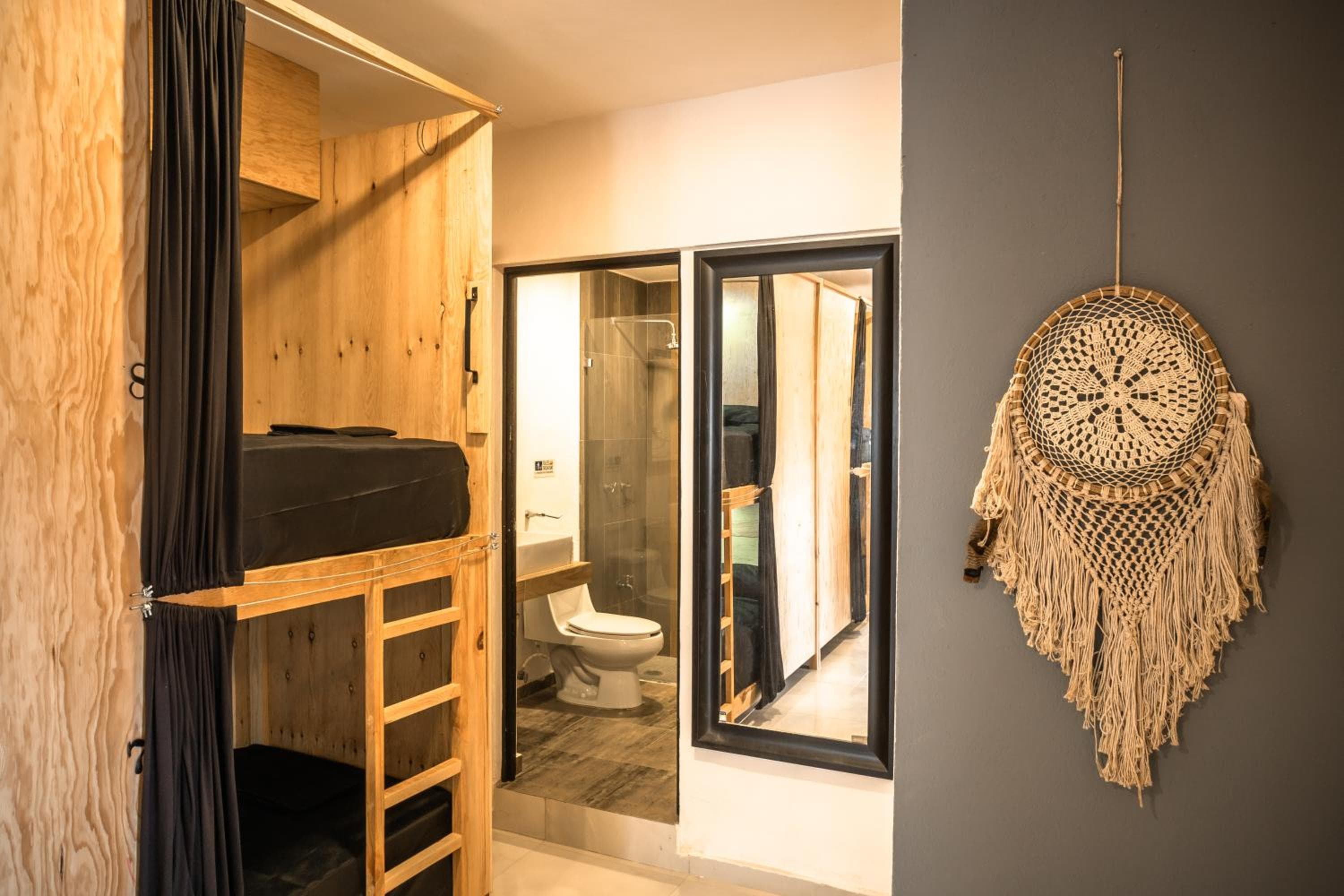 Maui Hostels Playa del Carmen — 17