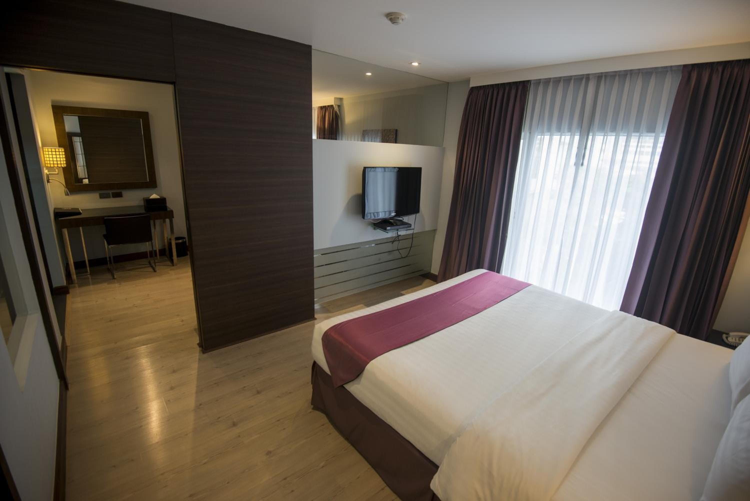 Hotel Sukhumvit — 24