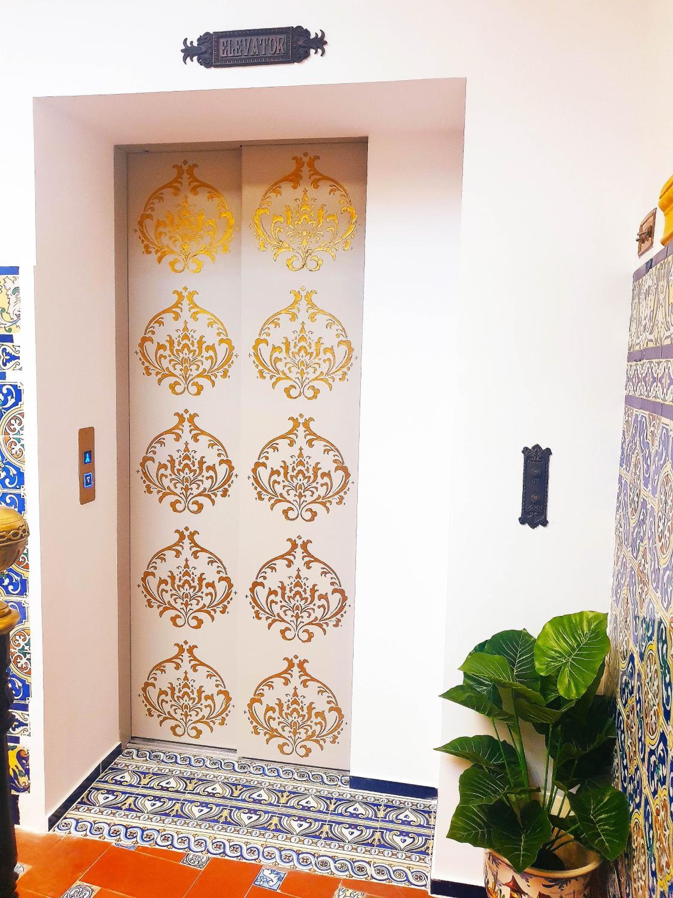 Palace House Hércules Apartments — 6