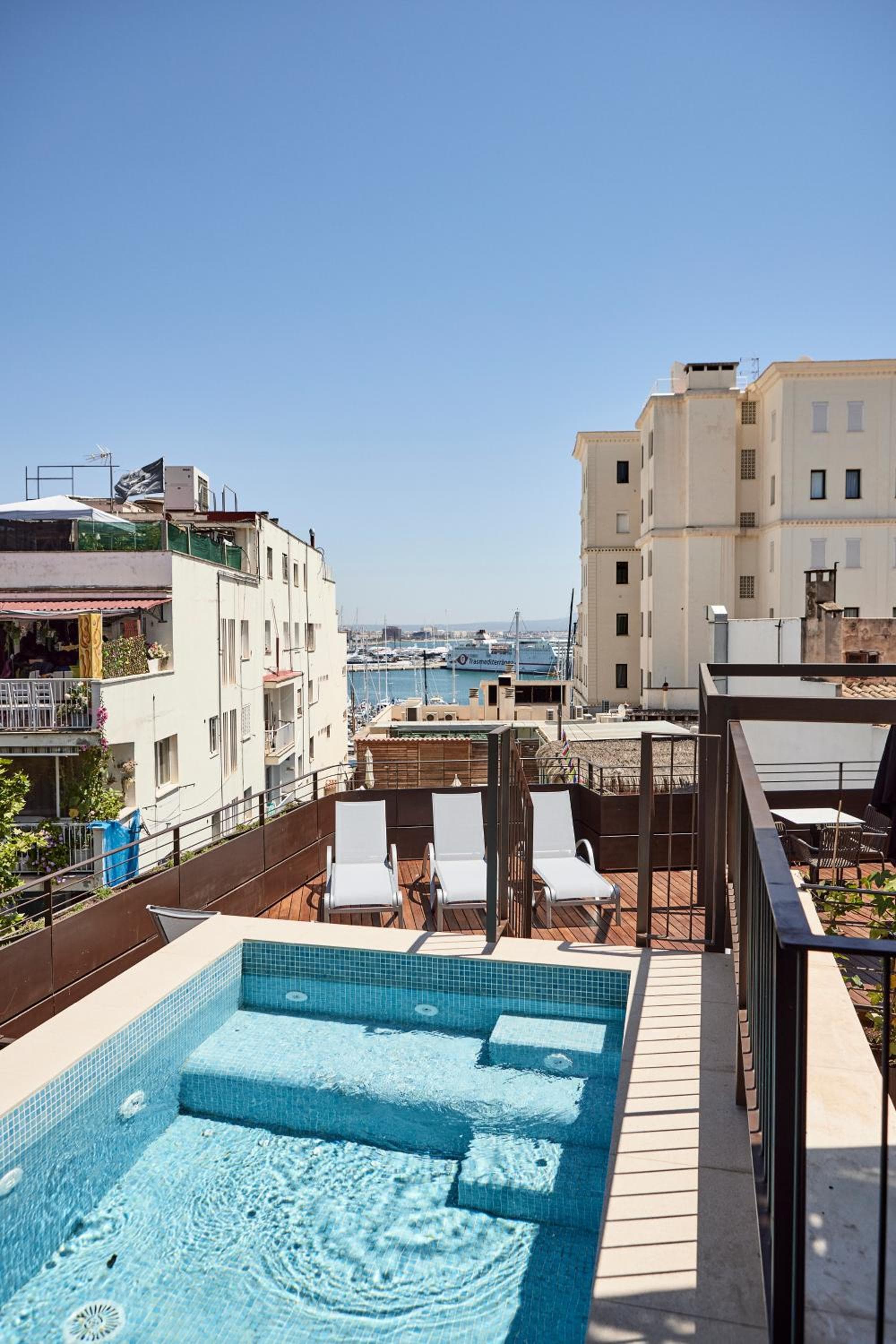 JOE'S GOMILA BOUTIQUE HOTEL — 7