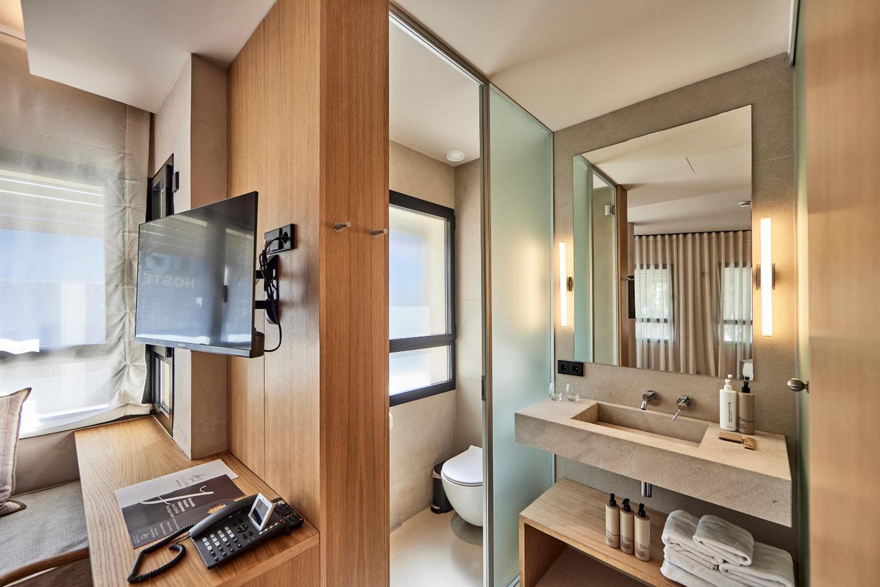 JOE'S GOMILA BOUTIQUE HOTEL — 28