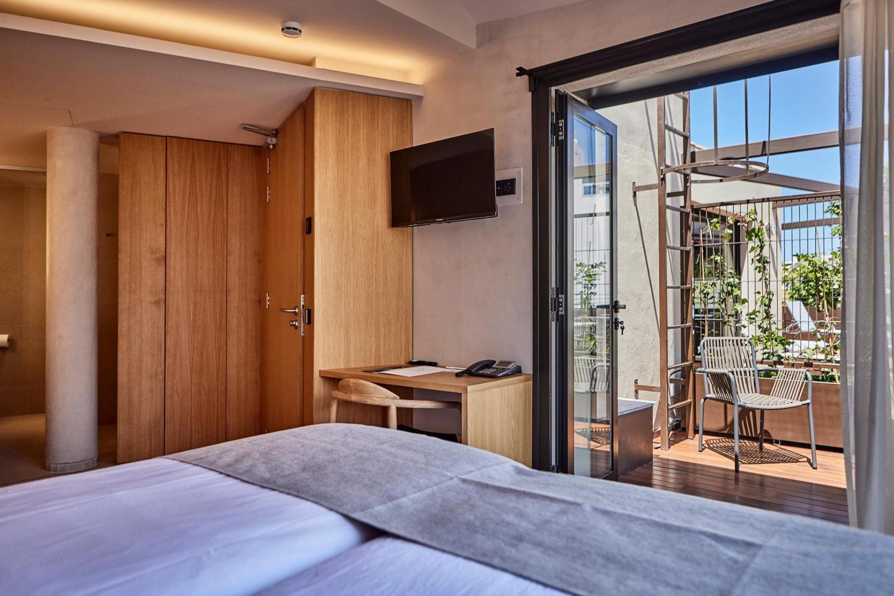JOE'S GOMILA BOUTIQUE HOTEL — 6