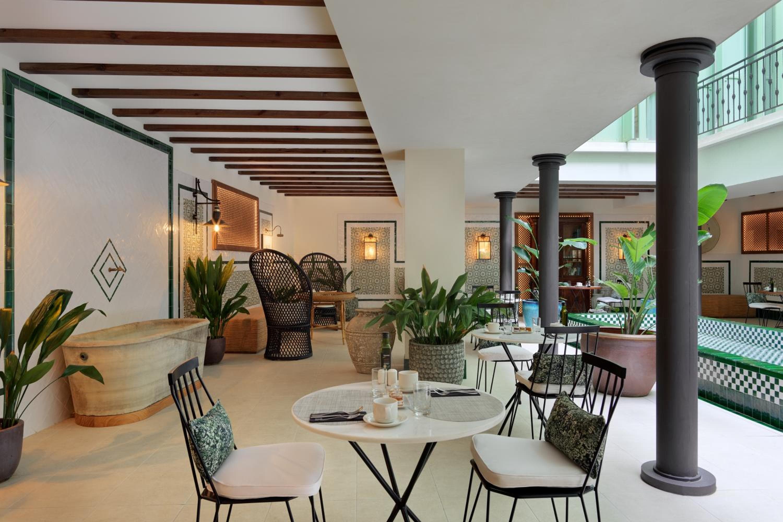 H10 Casa de la Plata — 19