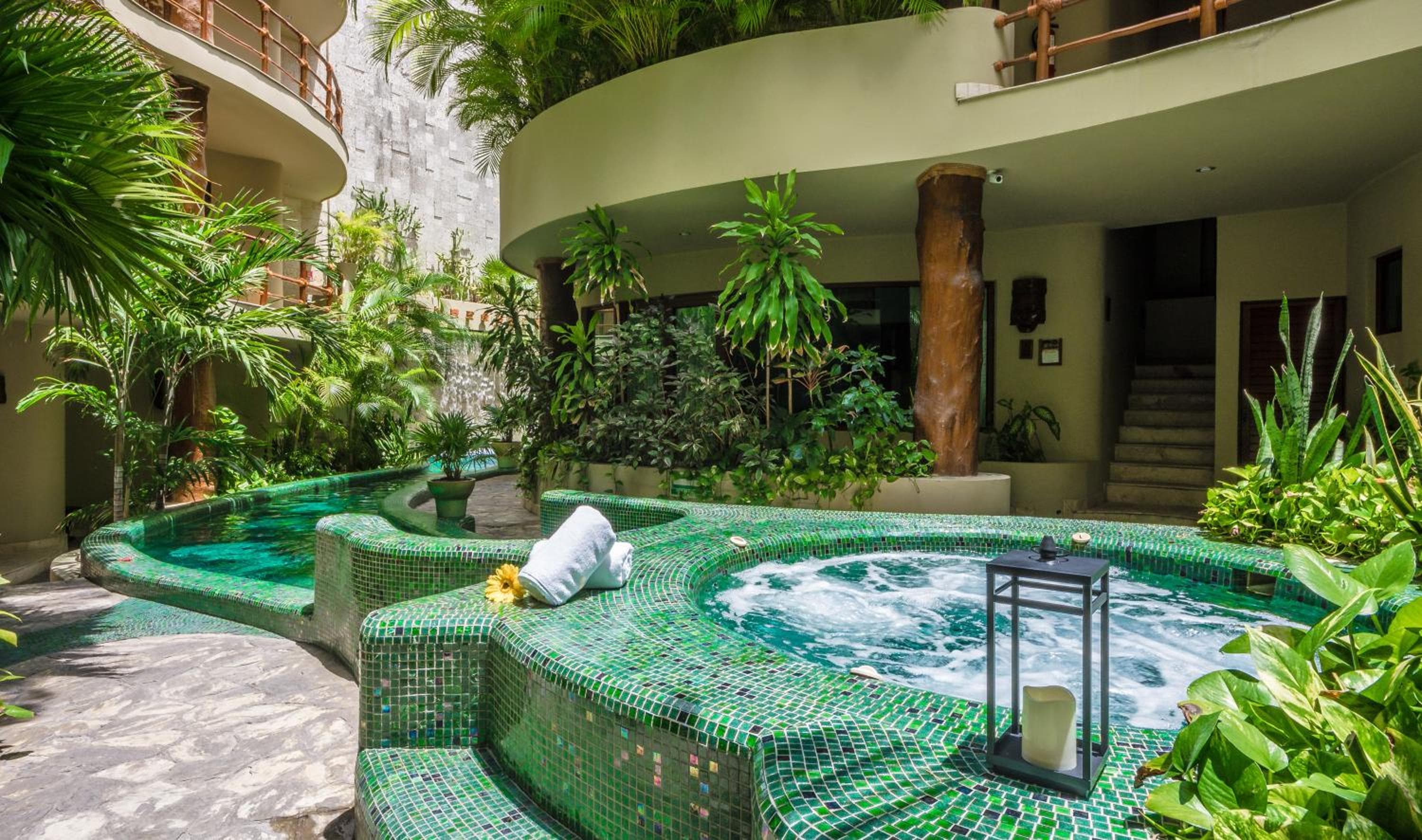 Maya Villa Condo Hotel and Beachclub — 2