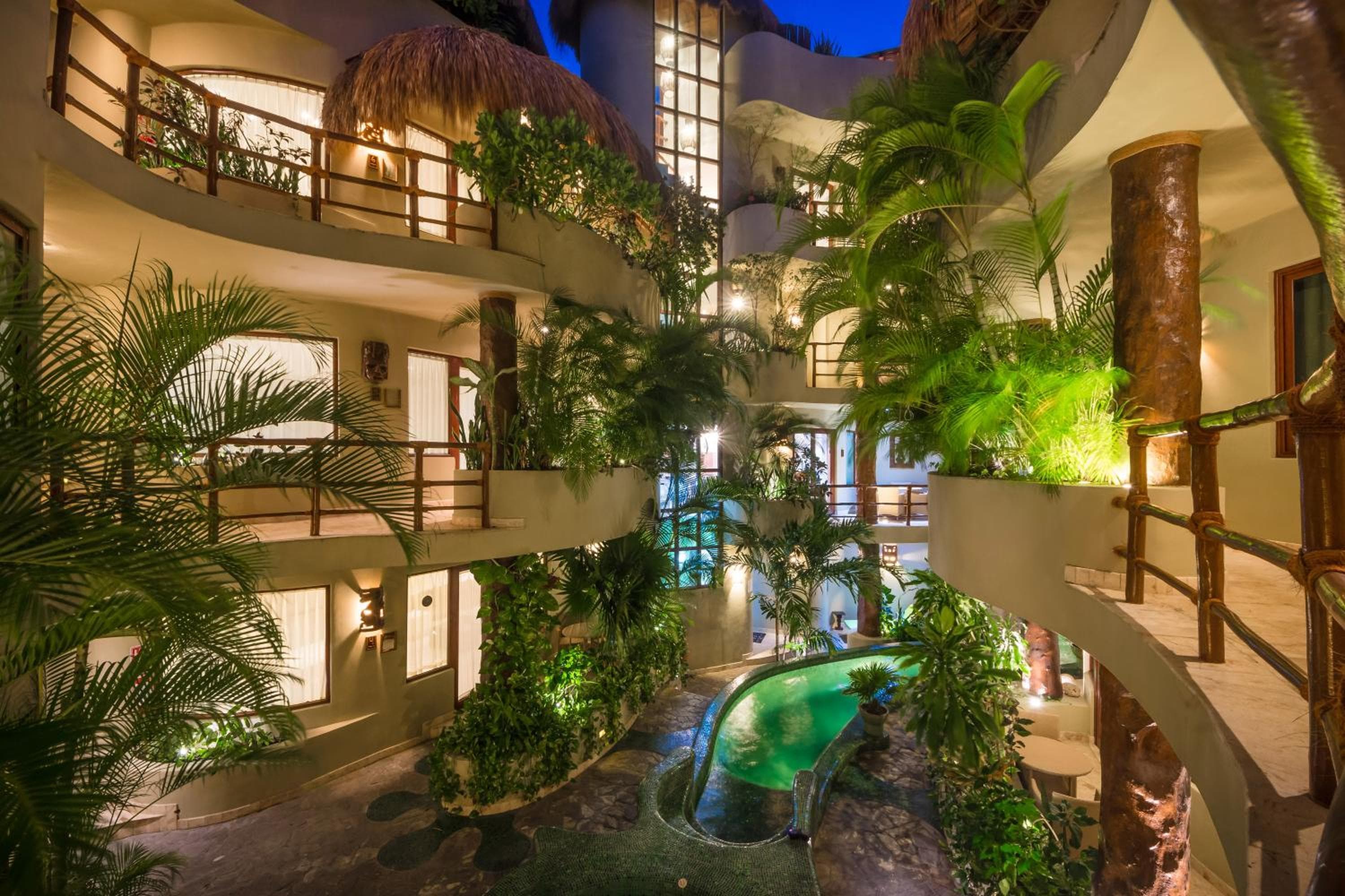 Maya Villa Condo Hotel und Beachclub — 1