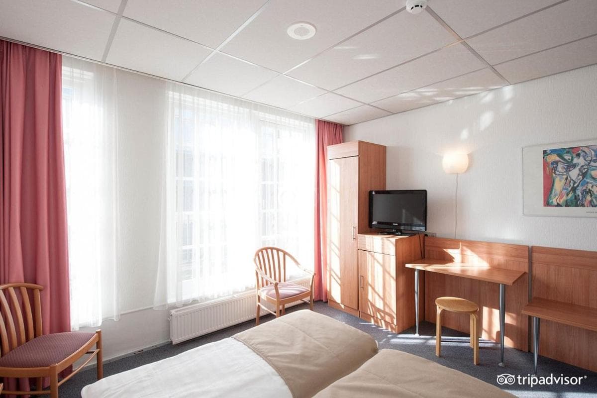 Rho Hotel — 21