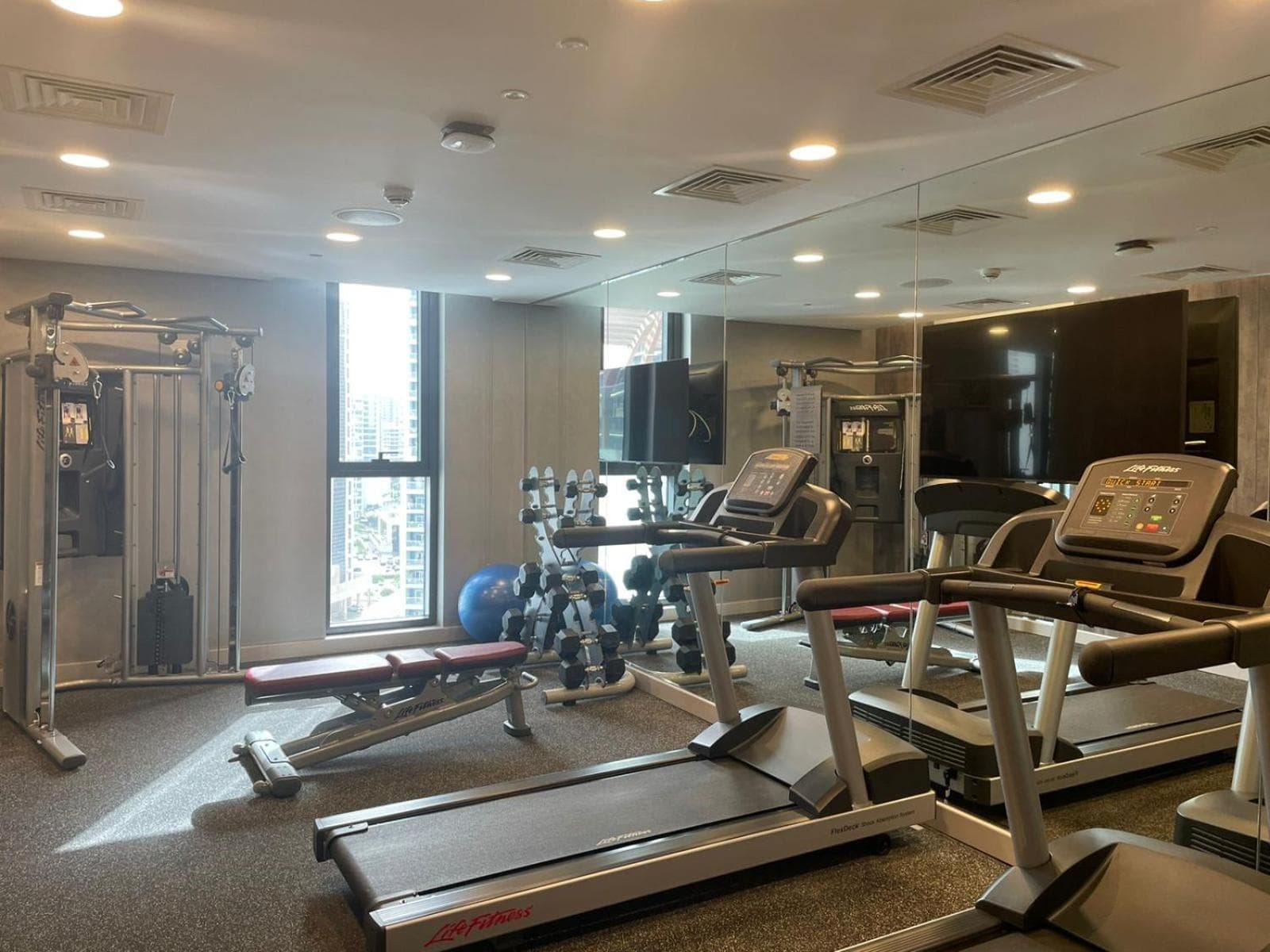 Premier Inn Dubai Barsha Heights — 9