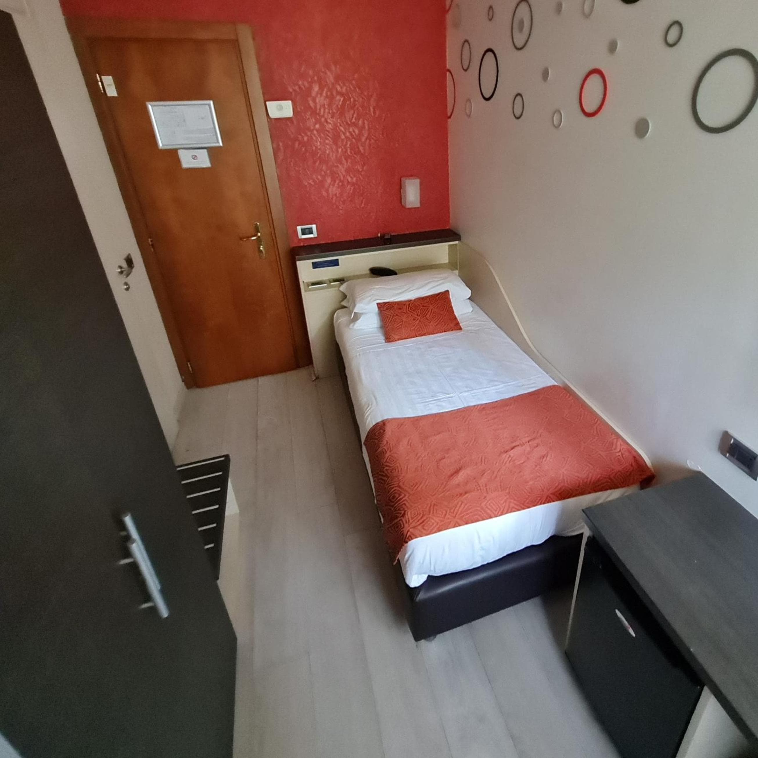 Hotel Piacenza — 11