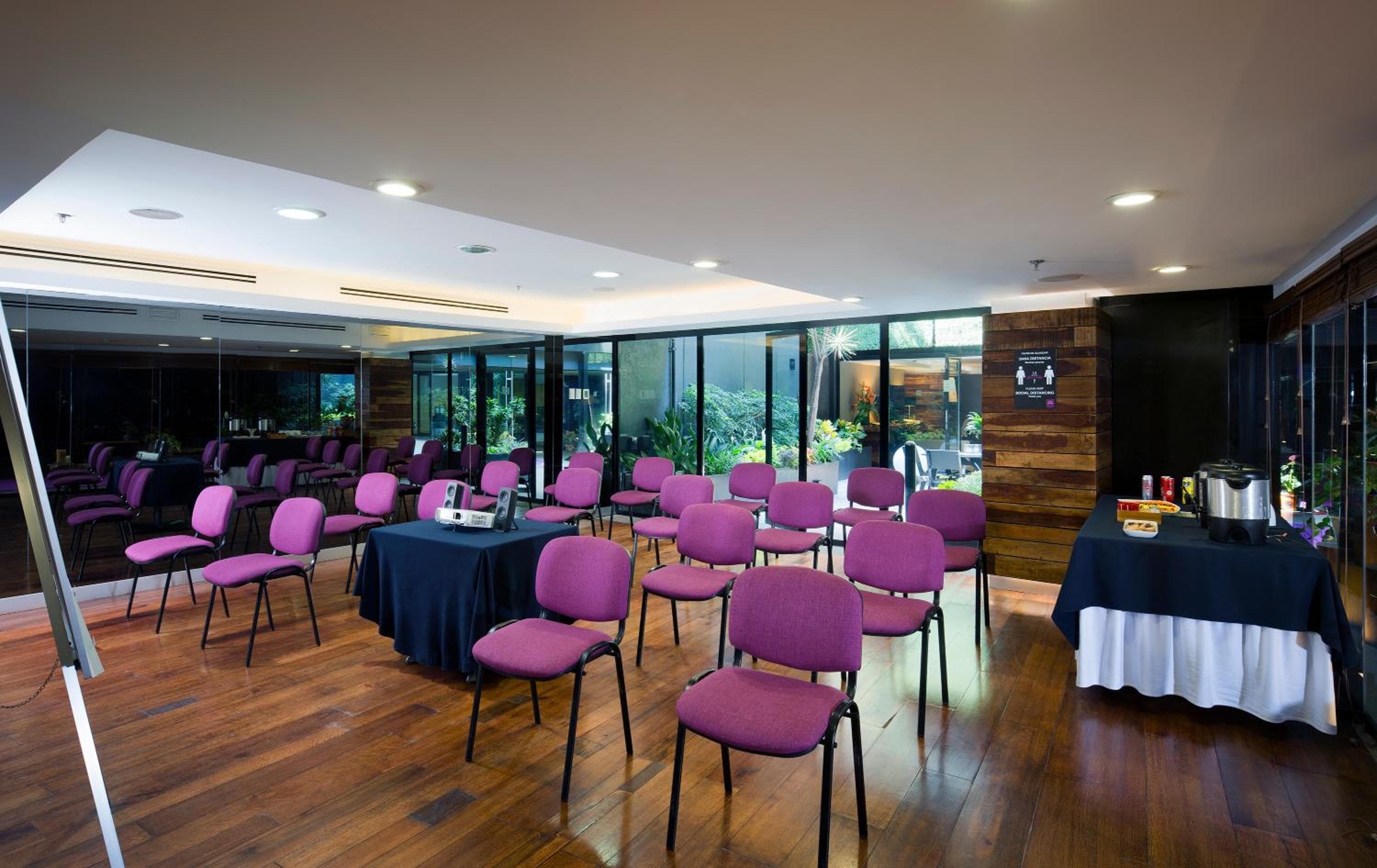 Las Suites Campos Eliseos — 21