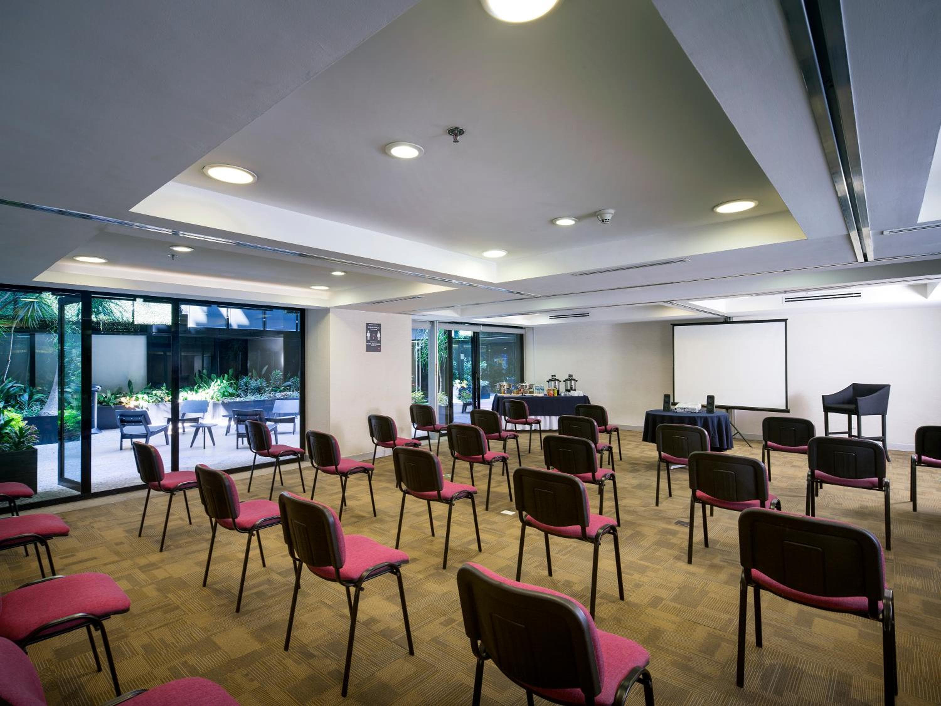 Las Suites Campos Eliseos — 20