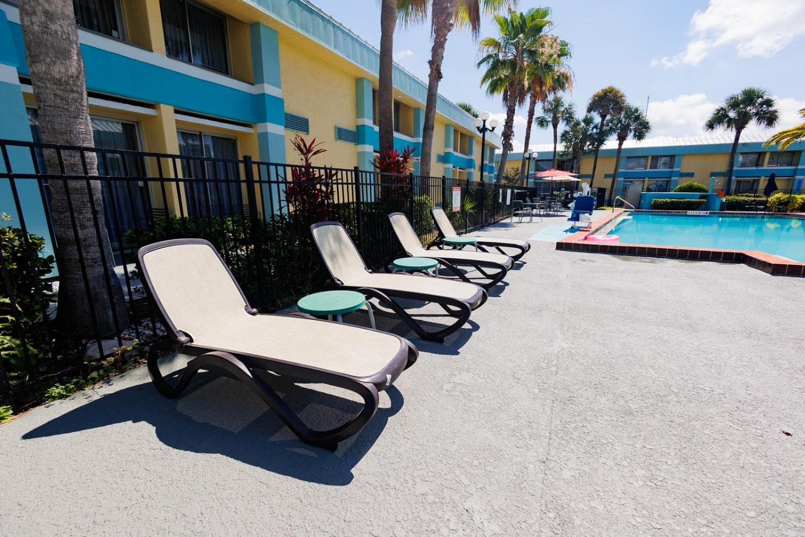 Garnet Inn & Suites, Orlando — 5