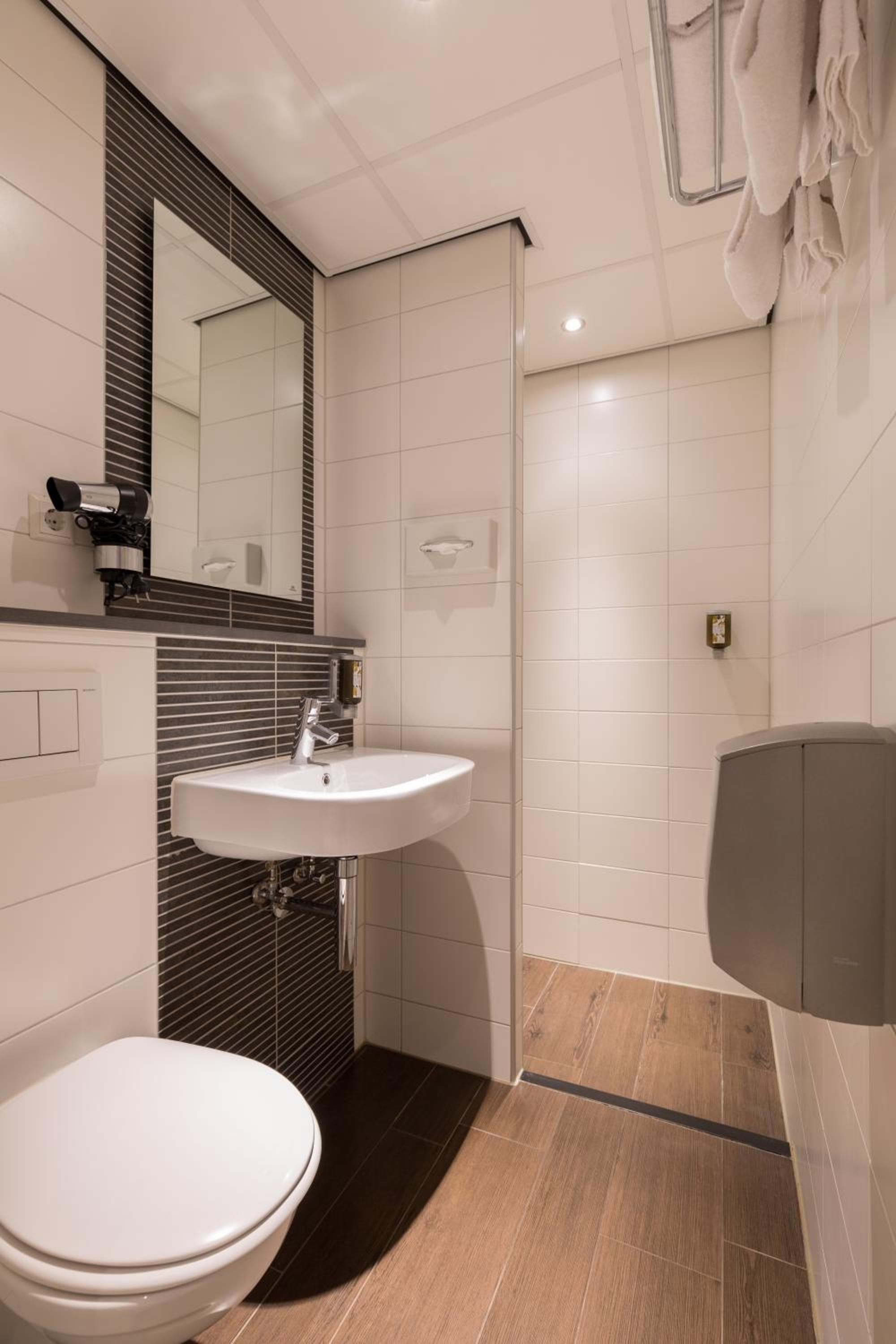 Hotel Amsterdam De Roode Leeuw — 17