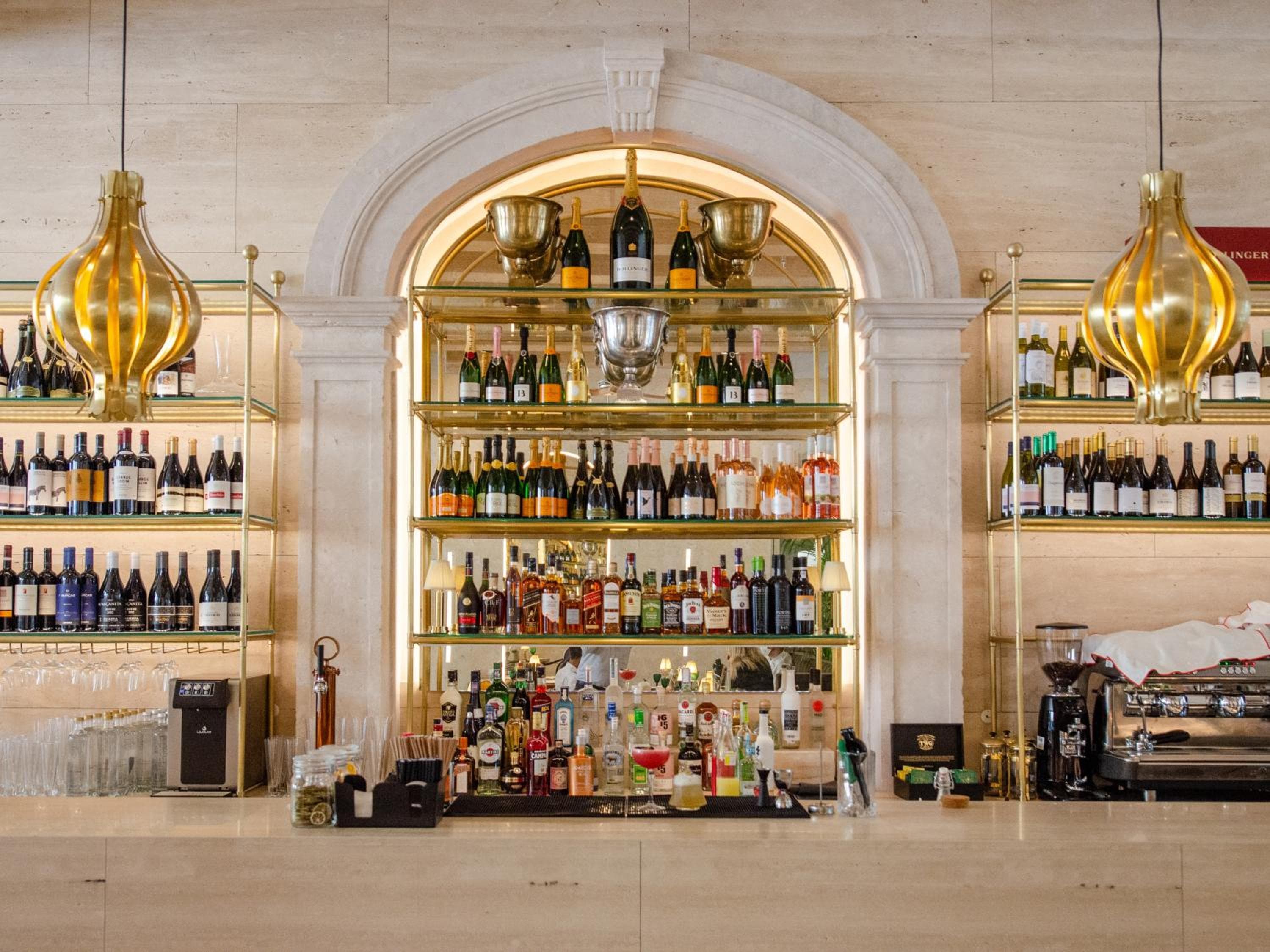 Browns Avenue Hotel — 15