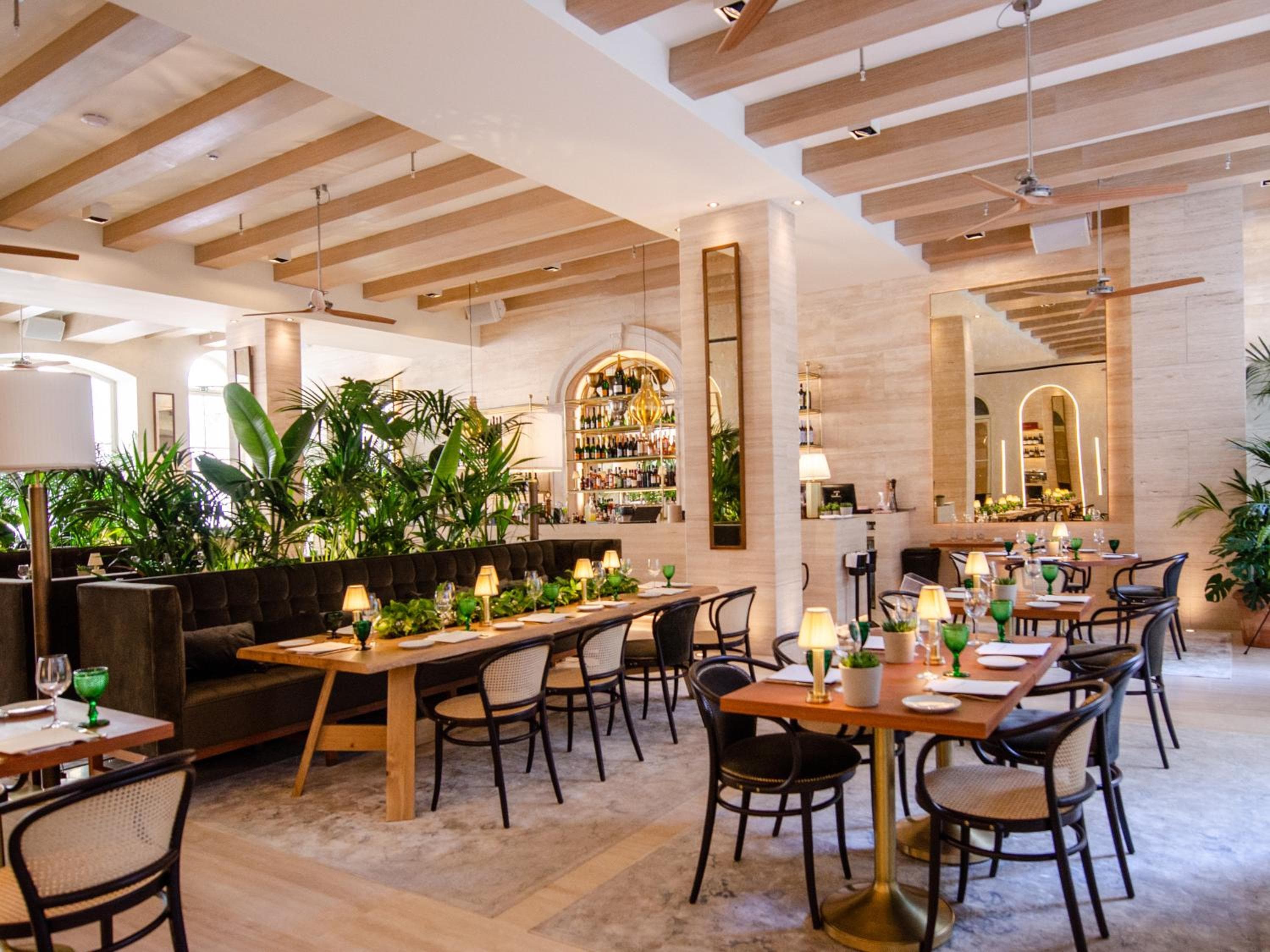 Browns Avenue Hotel — 7