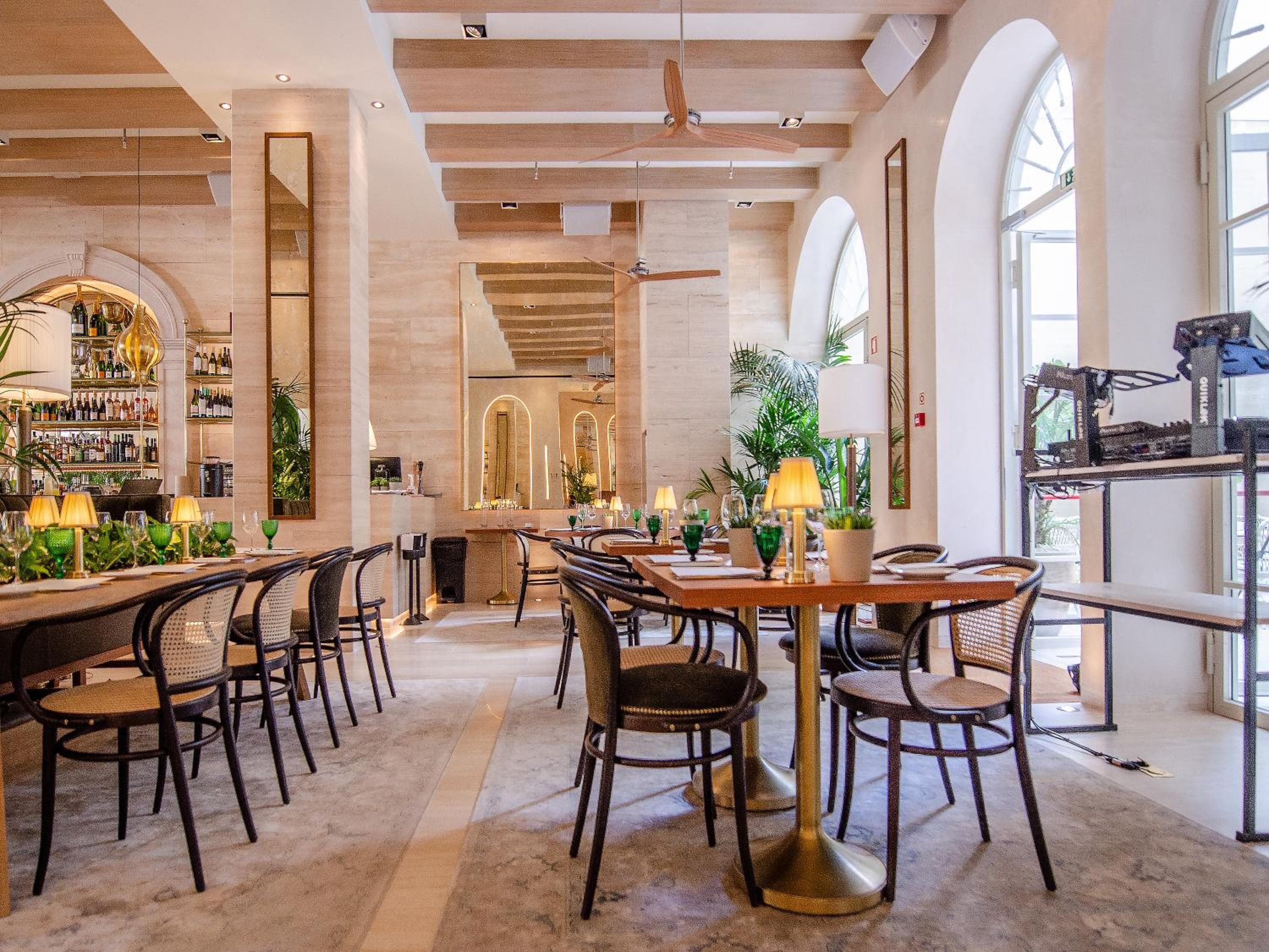 Browns Avenue Hotel — 17