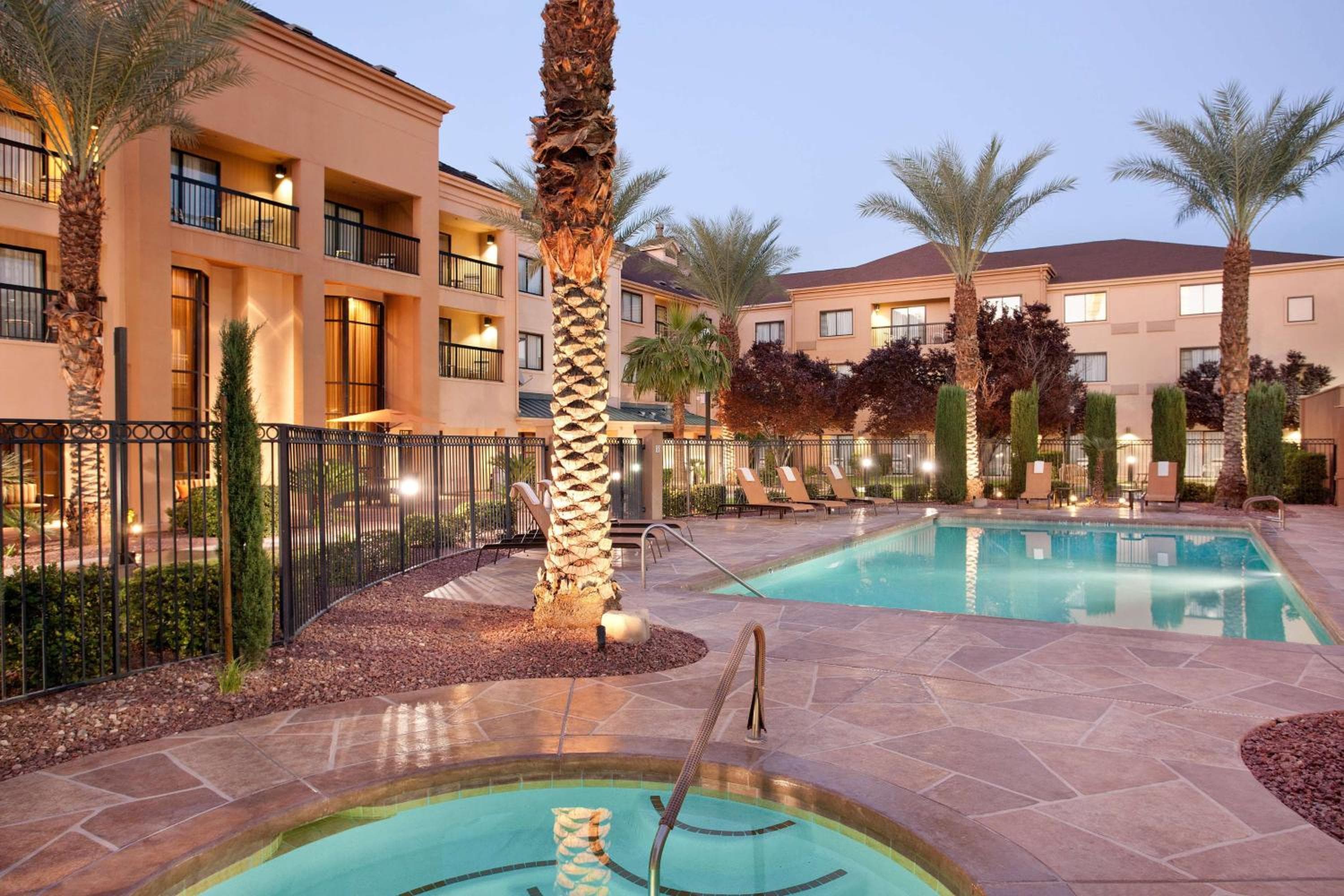 Sonesta Select Las Vegas Summerlin — 2