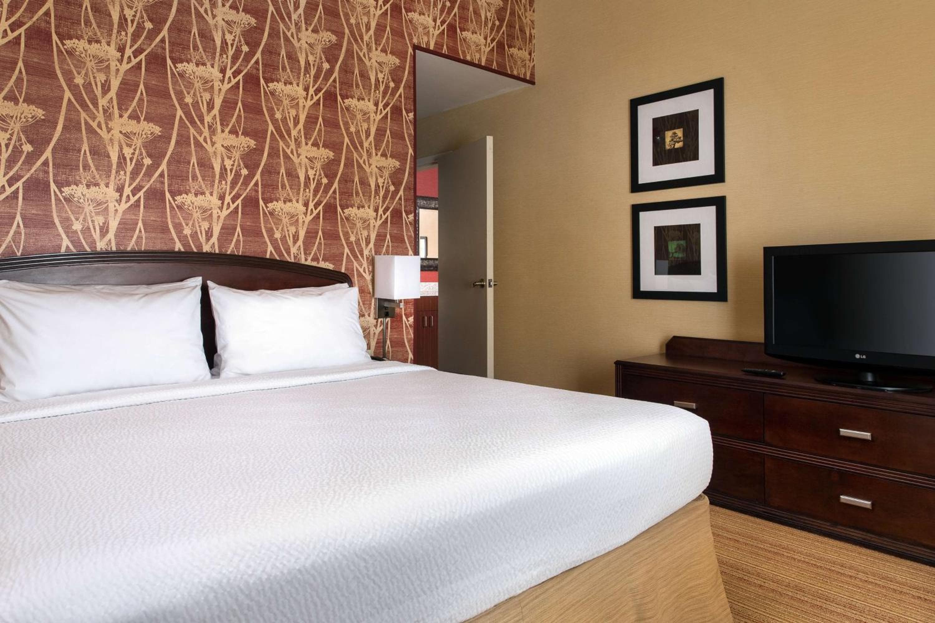 Sonesta Select Las Vegas Summerlin — 12