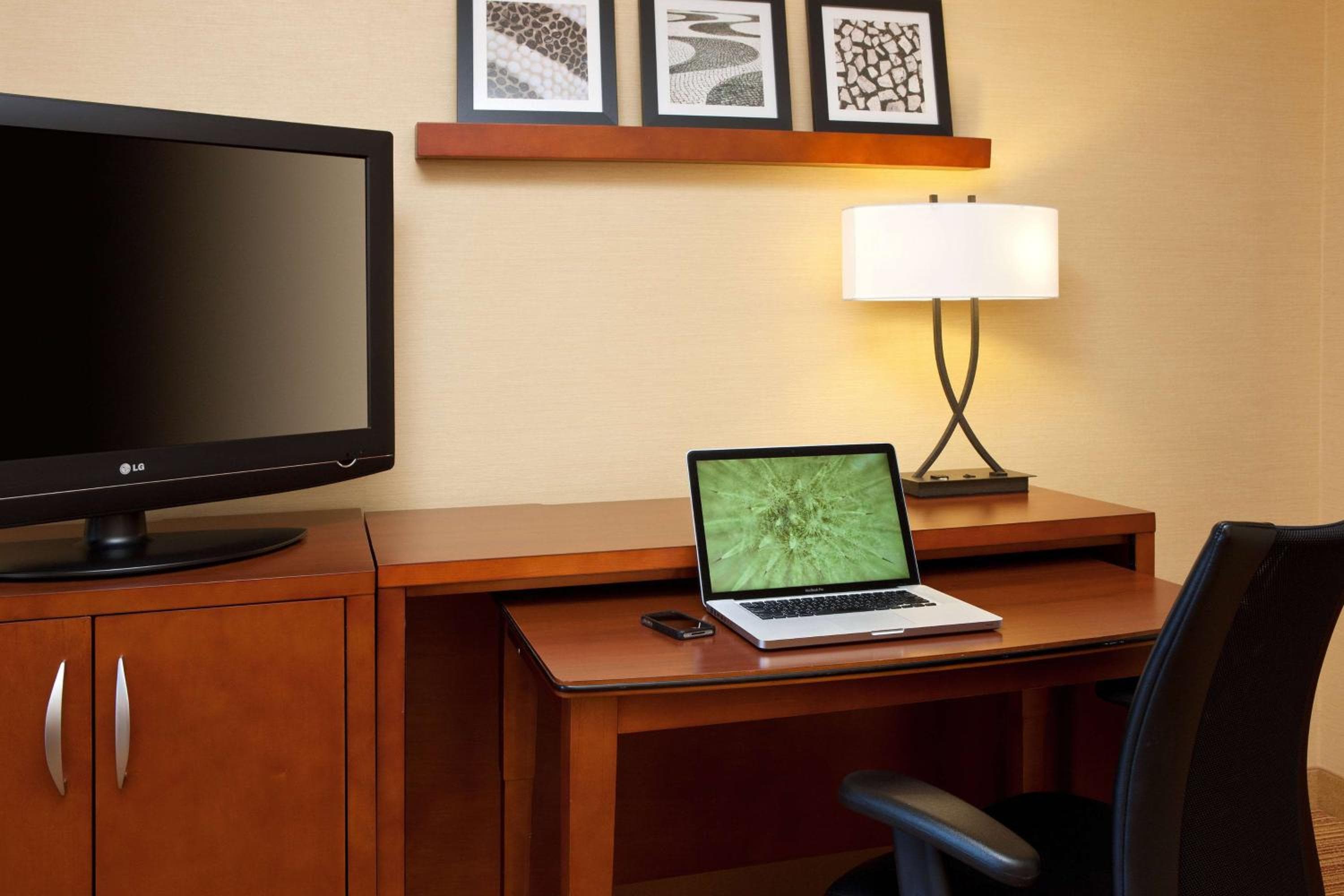 Sonesta Select Las Vegas Summerlin — 13